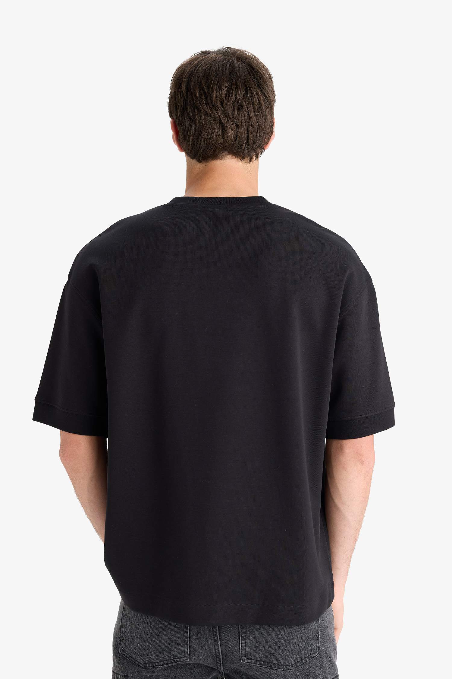 Loose Fit Rahat Kesim Bisiklet Yaka Ağır Kumaş Basic Düz Kısa Kollu Tişört