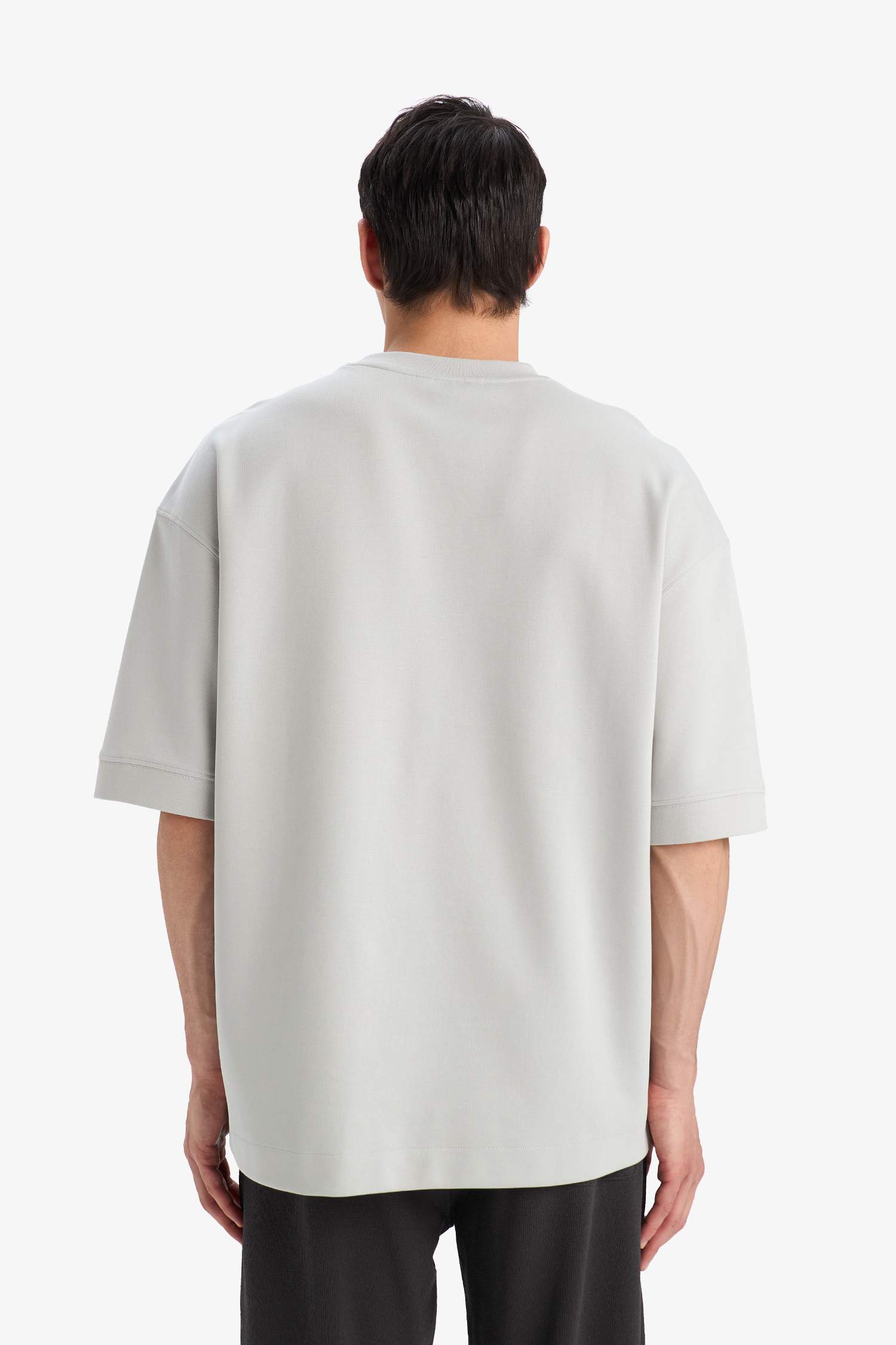 Loose Fit Rahat Kesim Bisiklet Yaka Ağır Kumaş Basic Düz Kısa Kollu Tişört