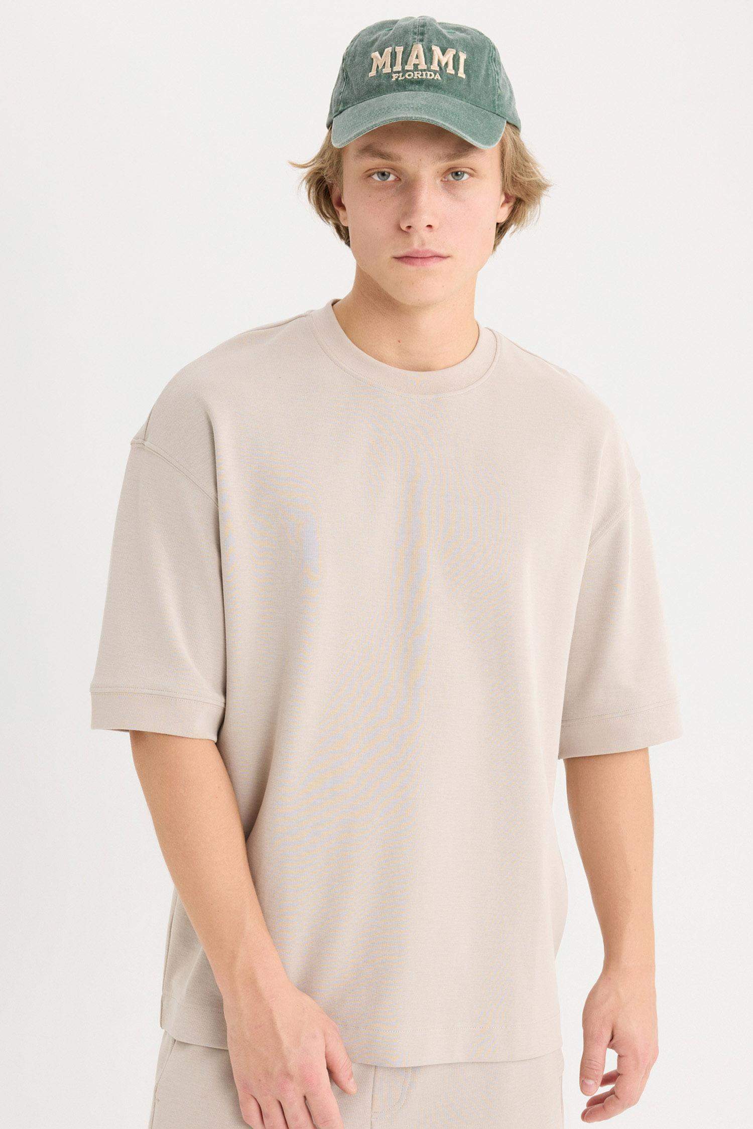 Loose Fit Crew Neck Heavy Fabric Basic T-Shirt