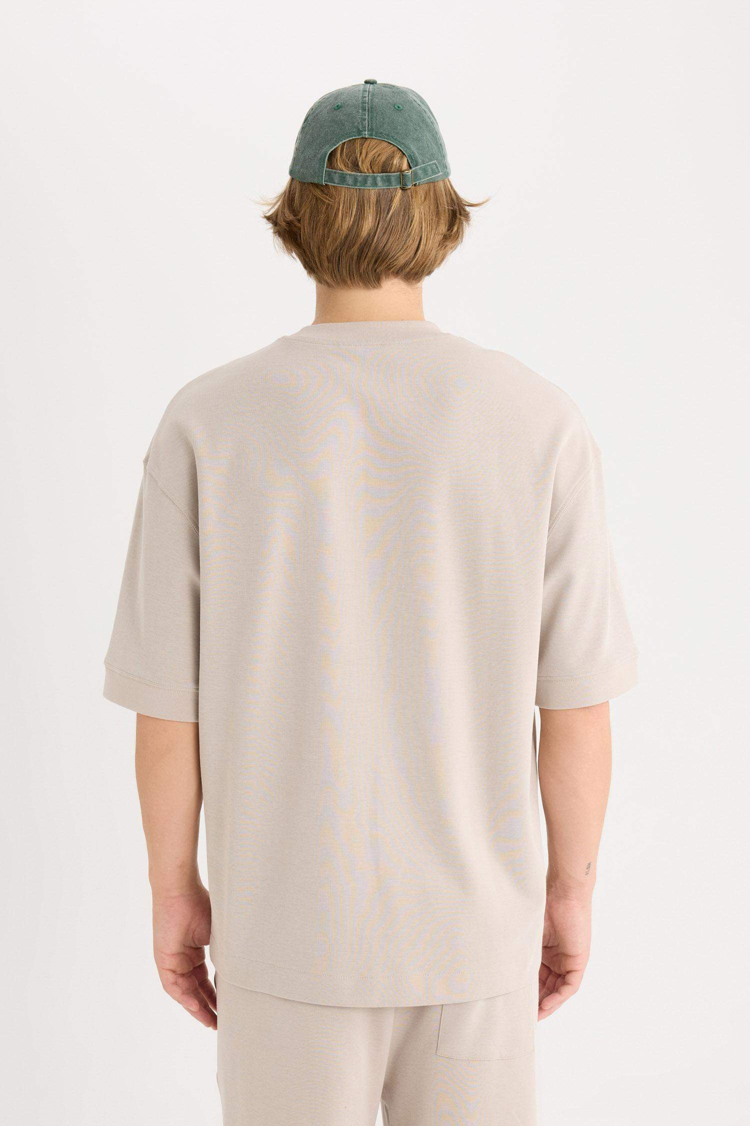 Loose Fit Crew Neck Heavy Fabric Basic T-Shirt