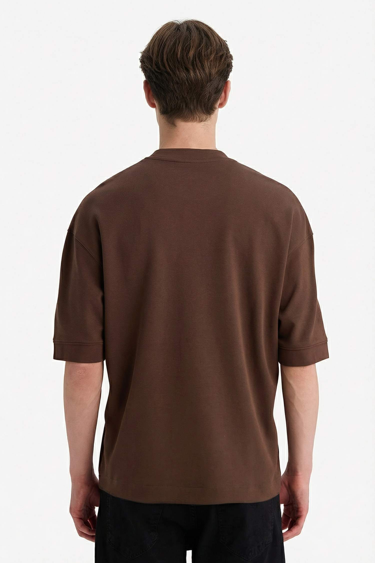 Ауа өткізетін матадан тігілген футболка