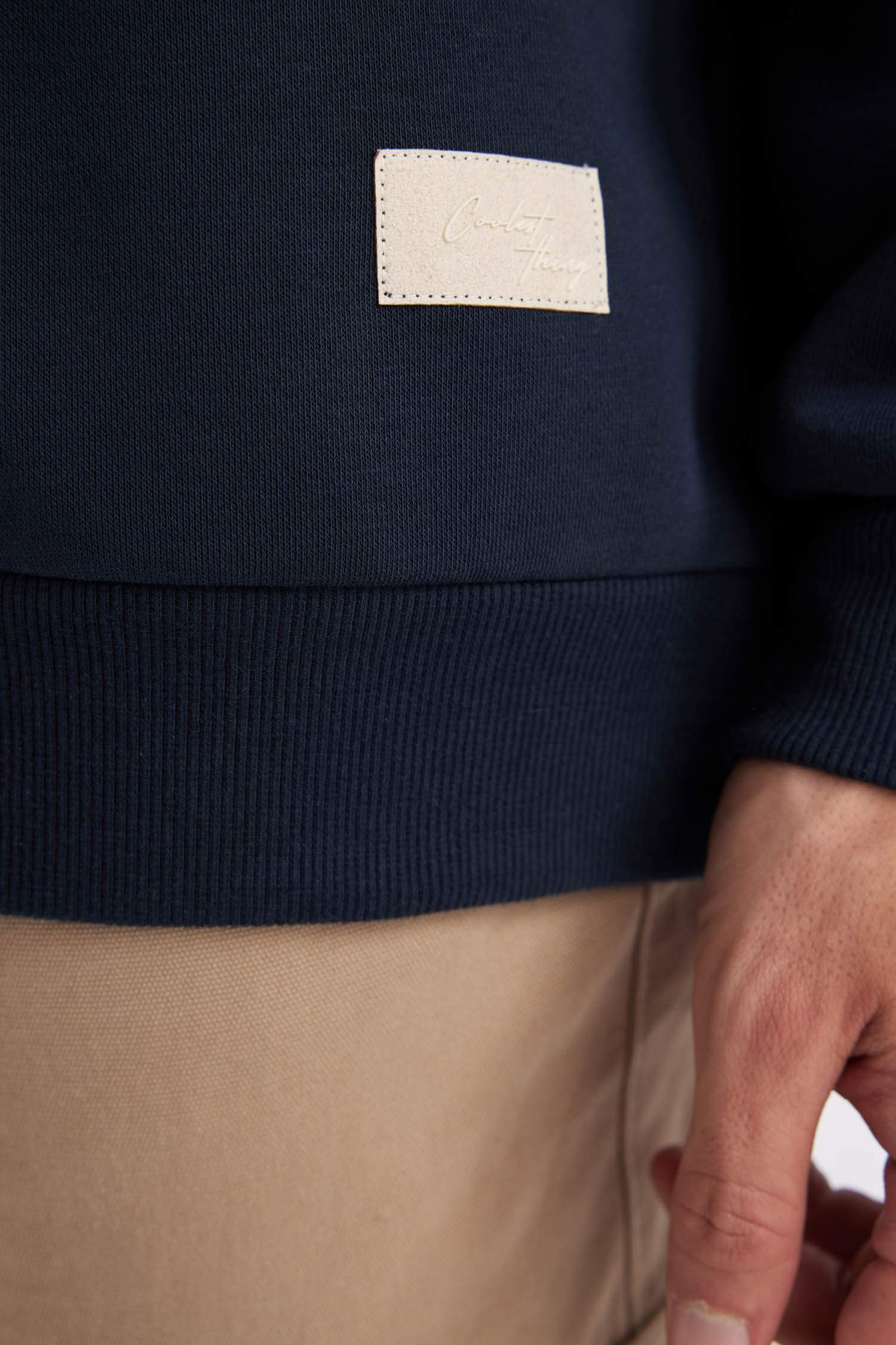 سويت شيرت اوفر سايز بغطاء للرأس بجيب