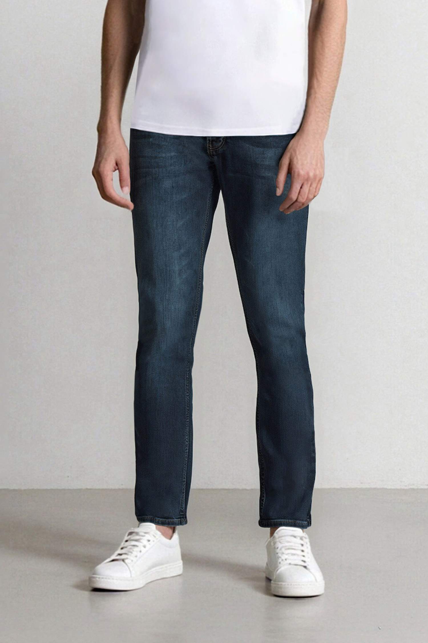 بنطلون جينز بيدرو سليم فيت بخصر عادي