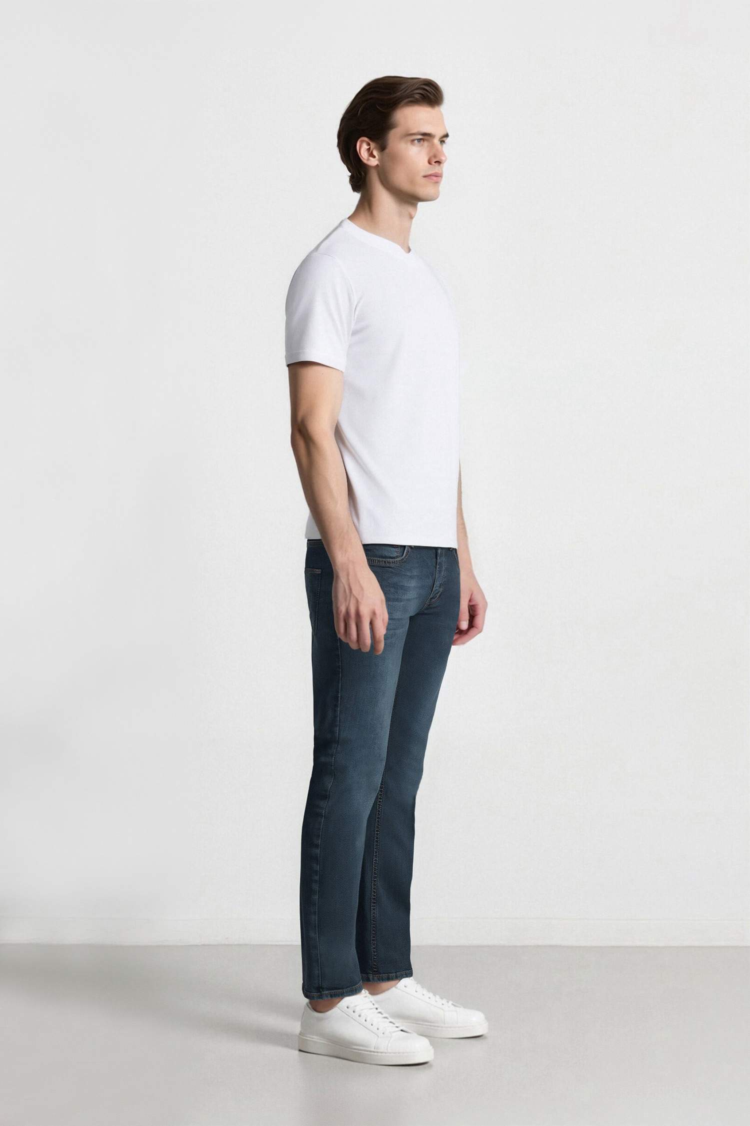 بنطلون جينز بيدرو سليم فيت بخصر عادي