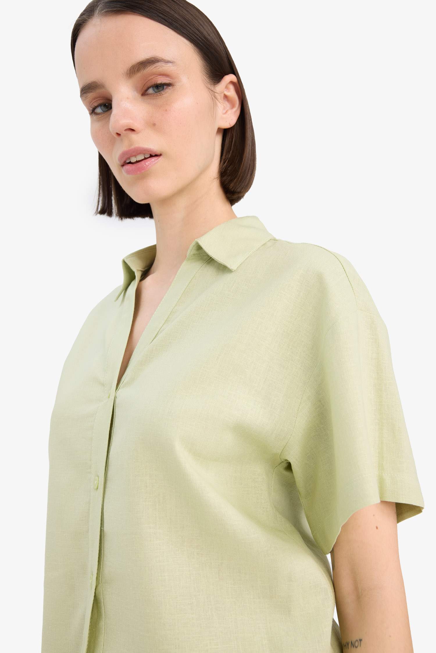 Chemise oversize en lin mélangé à manches courtes