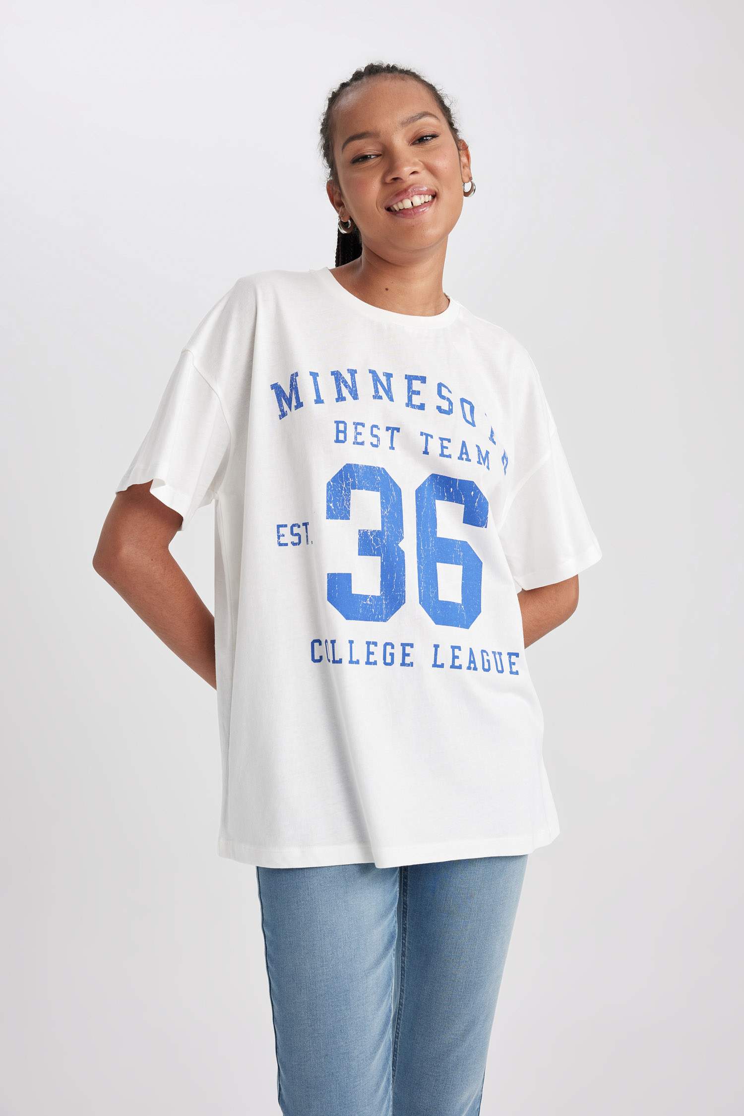 تيشيرت نص ردن اوفر سايز بياخة مستديرة