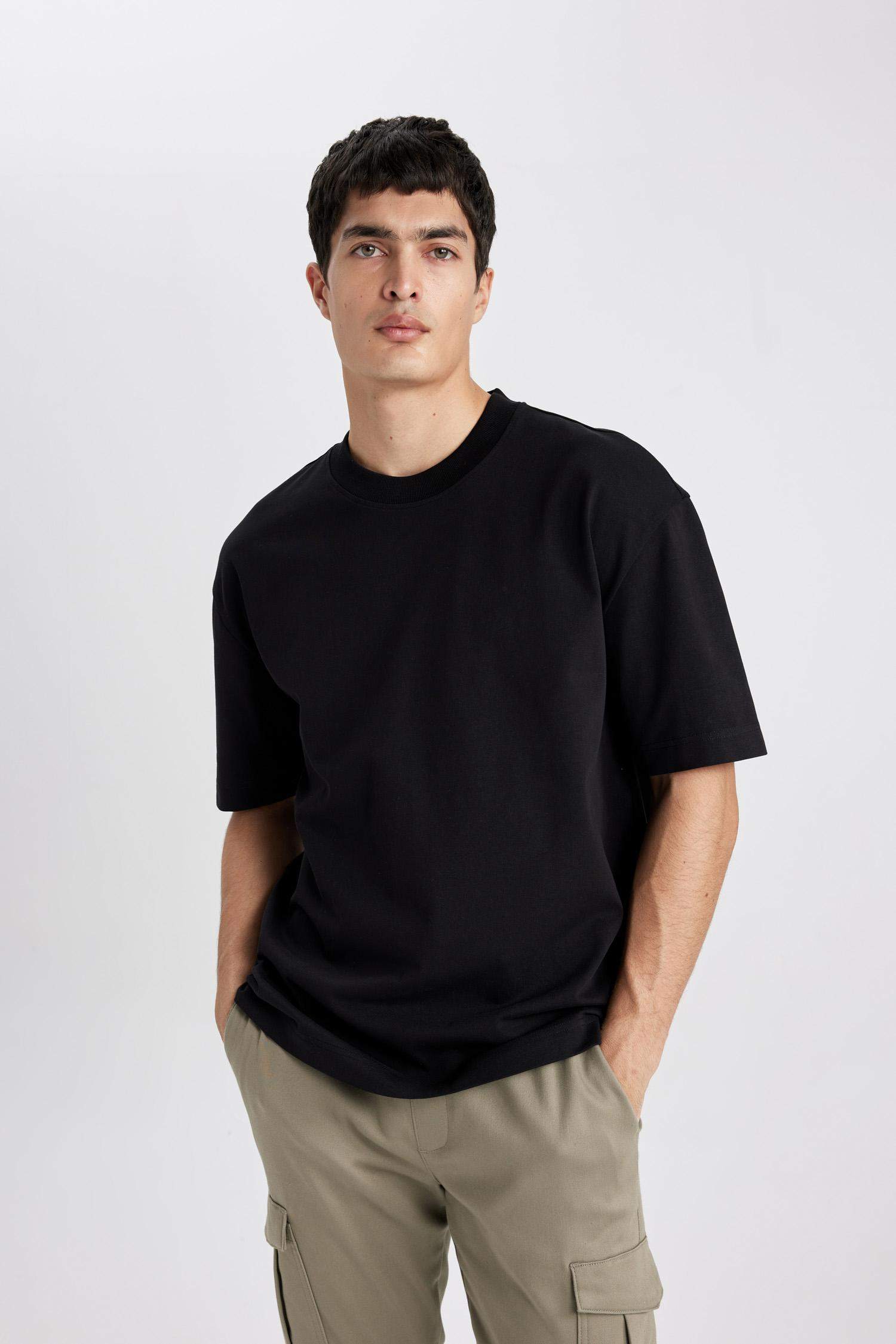 Oversize Fit Crew Neck Short Sleeve T-Shirt
