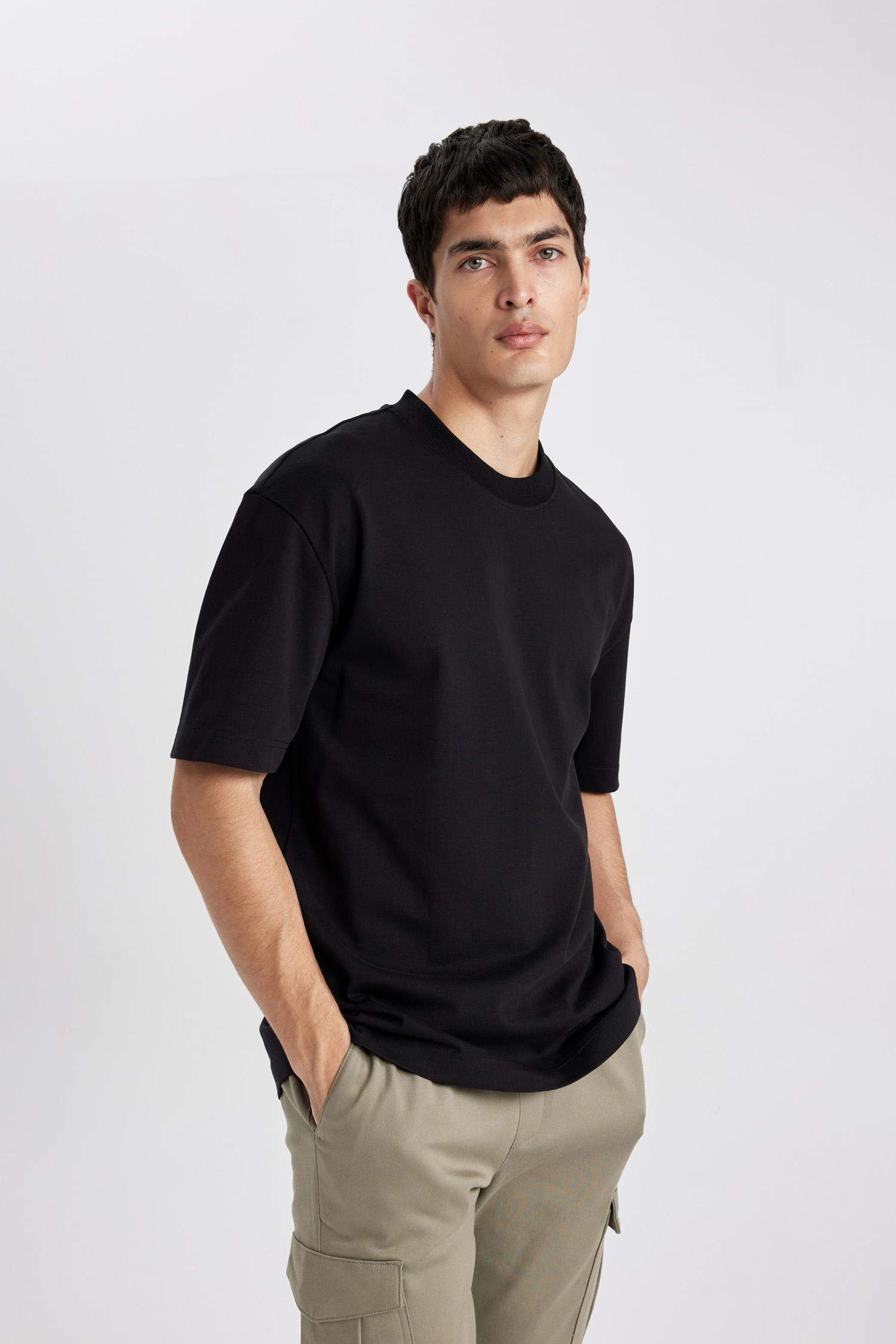 Oversize Fit Crew Neck Short Sleeve T-Shirt
