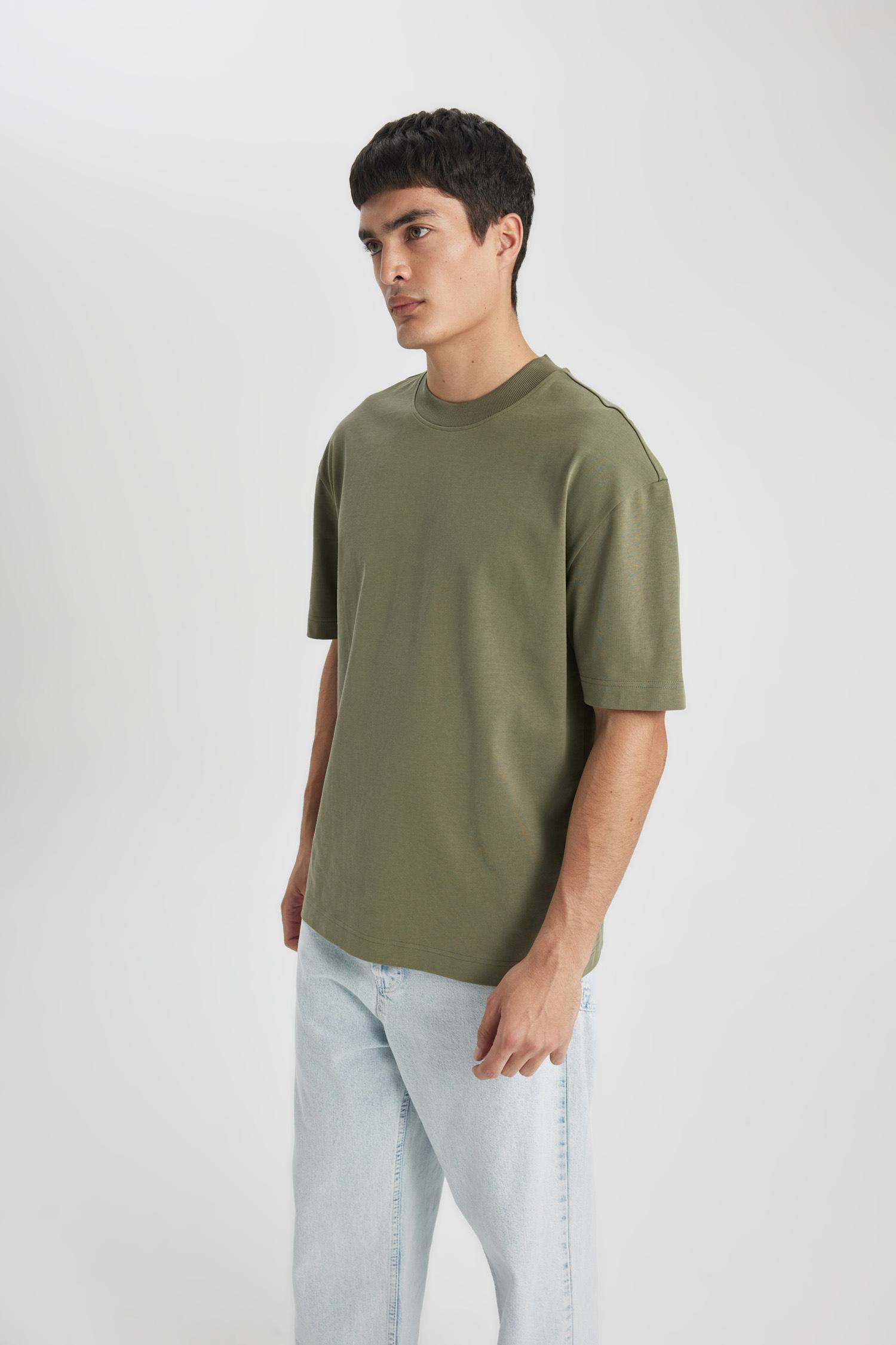 Oversize Fit Crew Neck Short Sleeve T-Shirt