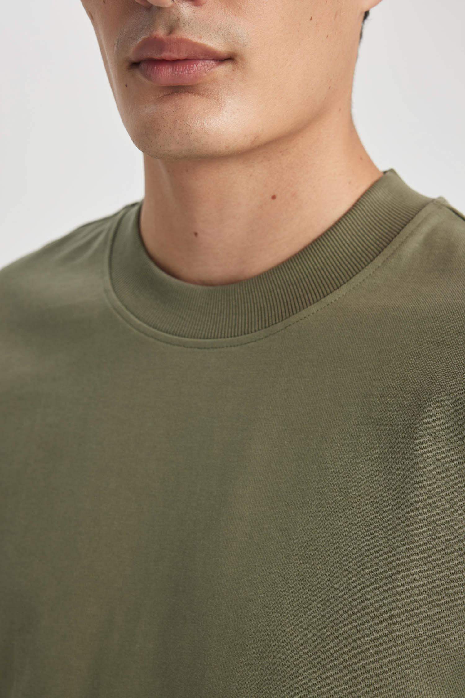 Oversize Fit Crew Neck Short Sleeve T-Shirt