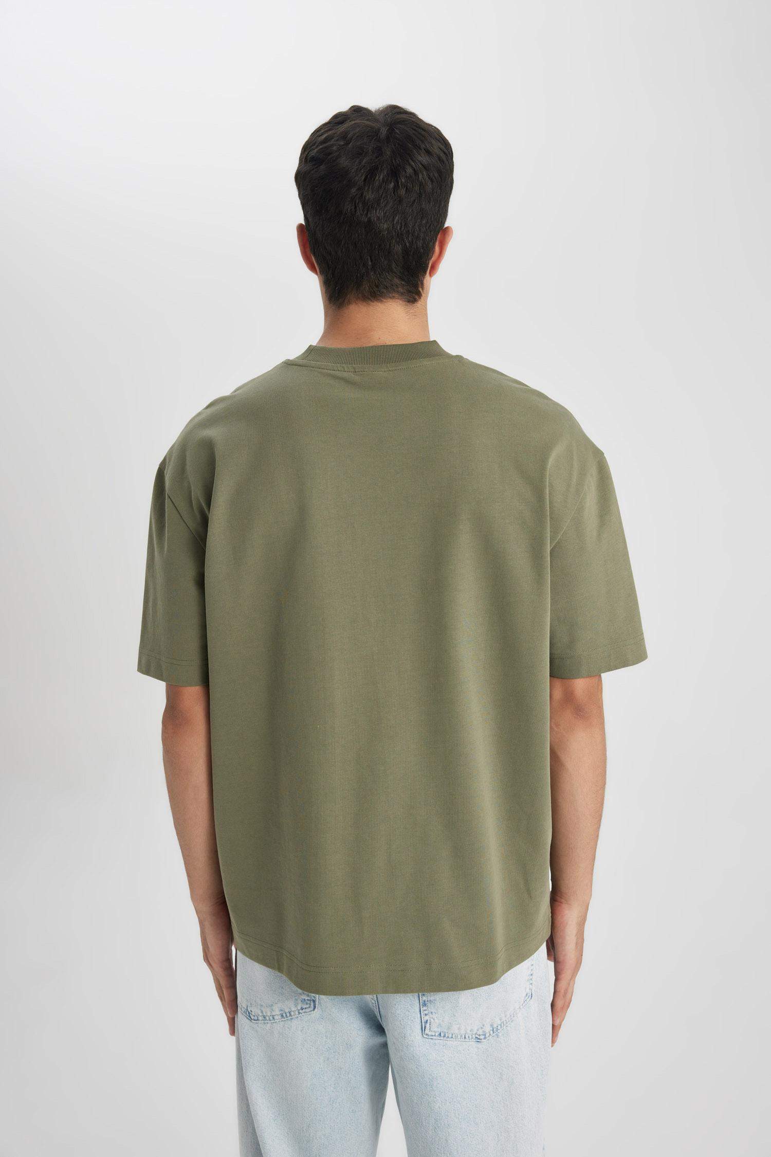 Oversize Fit Crew Neck Short Sleeve T-Shirt