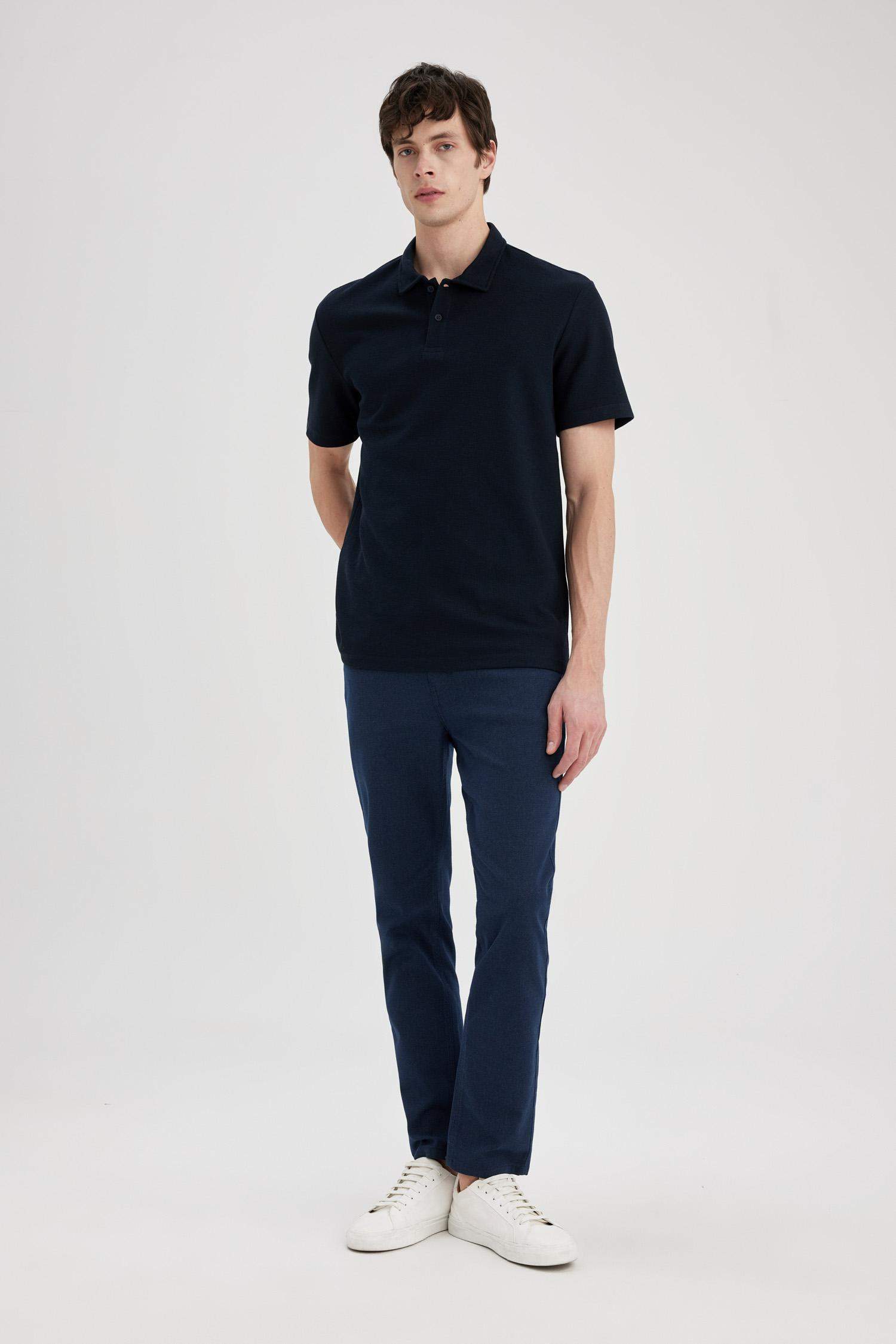 T-Shirt Polo Coupe Régulière à Manches Courtes