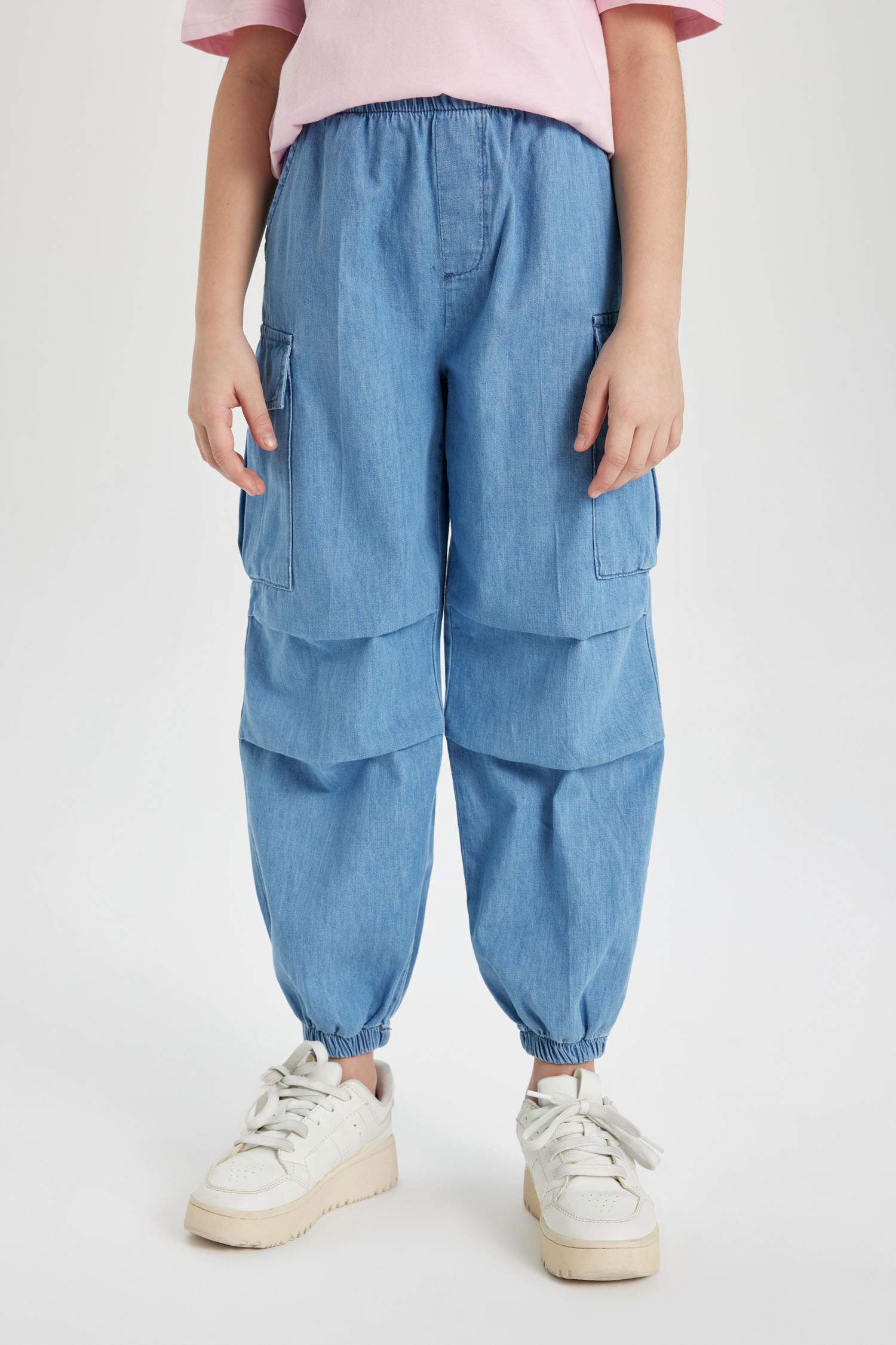 Брюки карго кроя с карманами карго для девочек