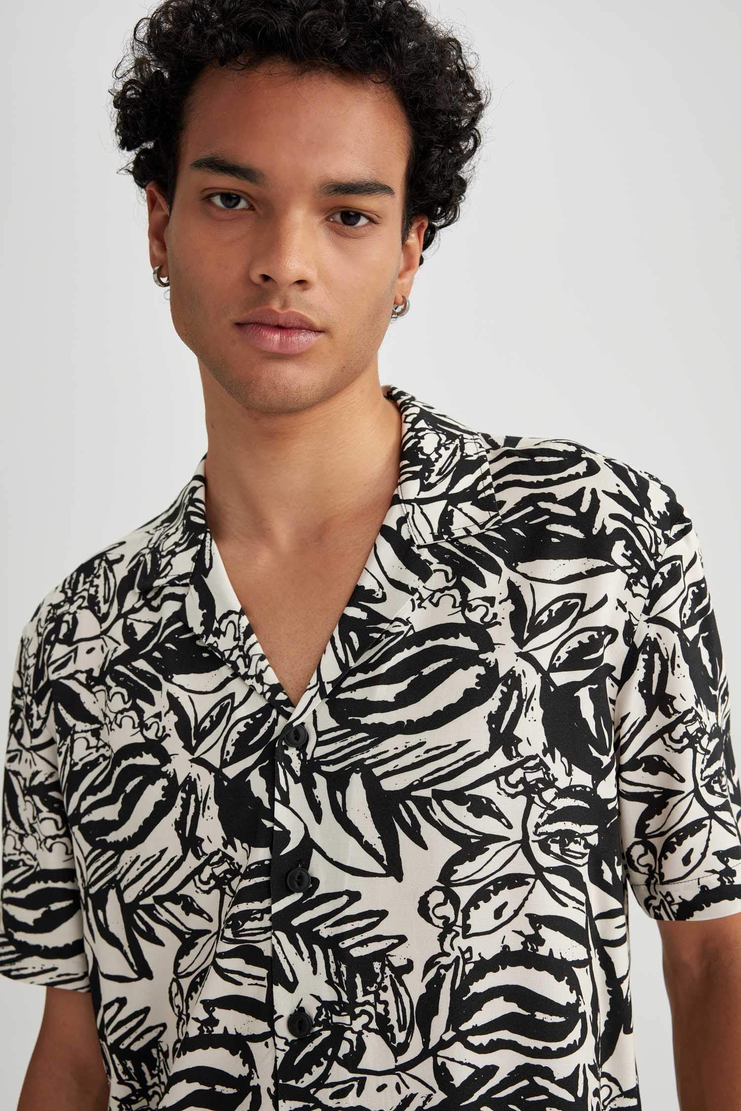 Regular Fit Apache Neck Viscose Printed Short Sleeve Shirt