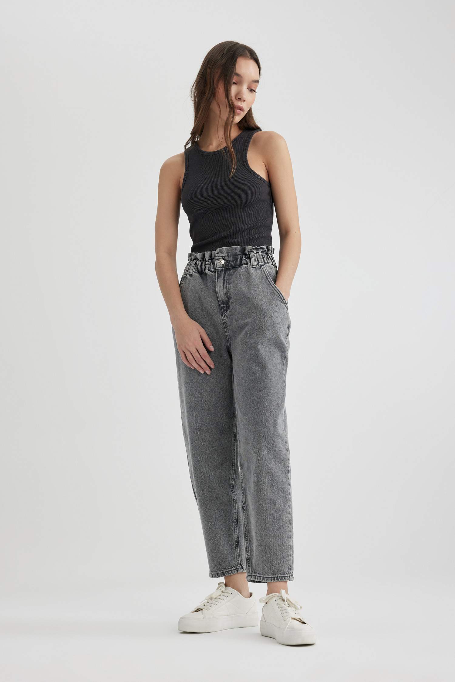 Paperbag High Waist Ankle Length Jeans