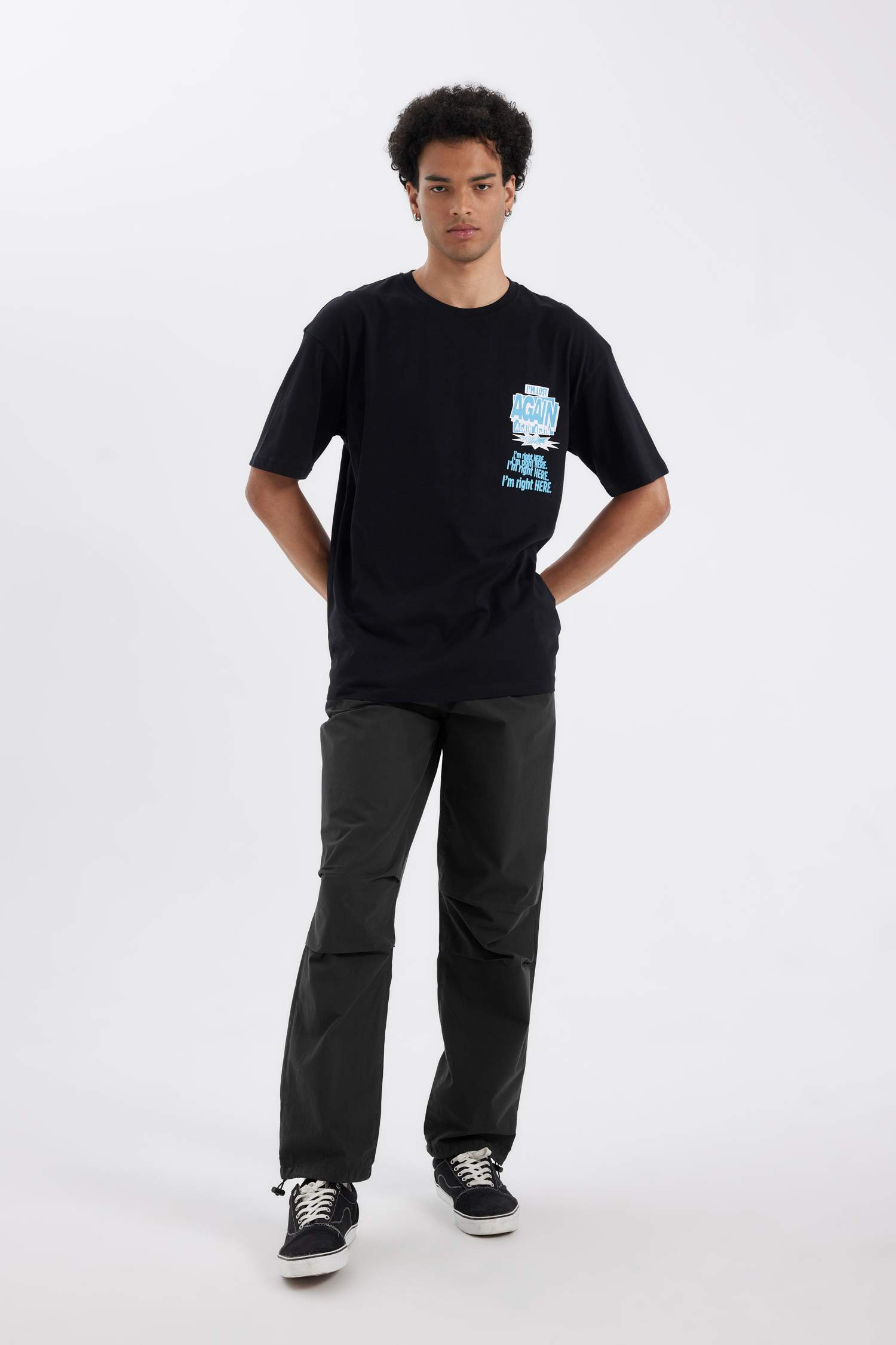 %100 Pamuk Comfort Regular Fit Rahat Kesim Bisiklet Yaka Sırt Baskılı Kısa Kollu Tişört