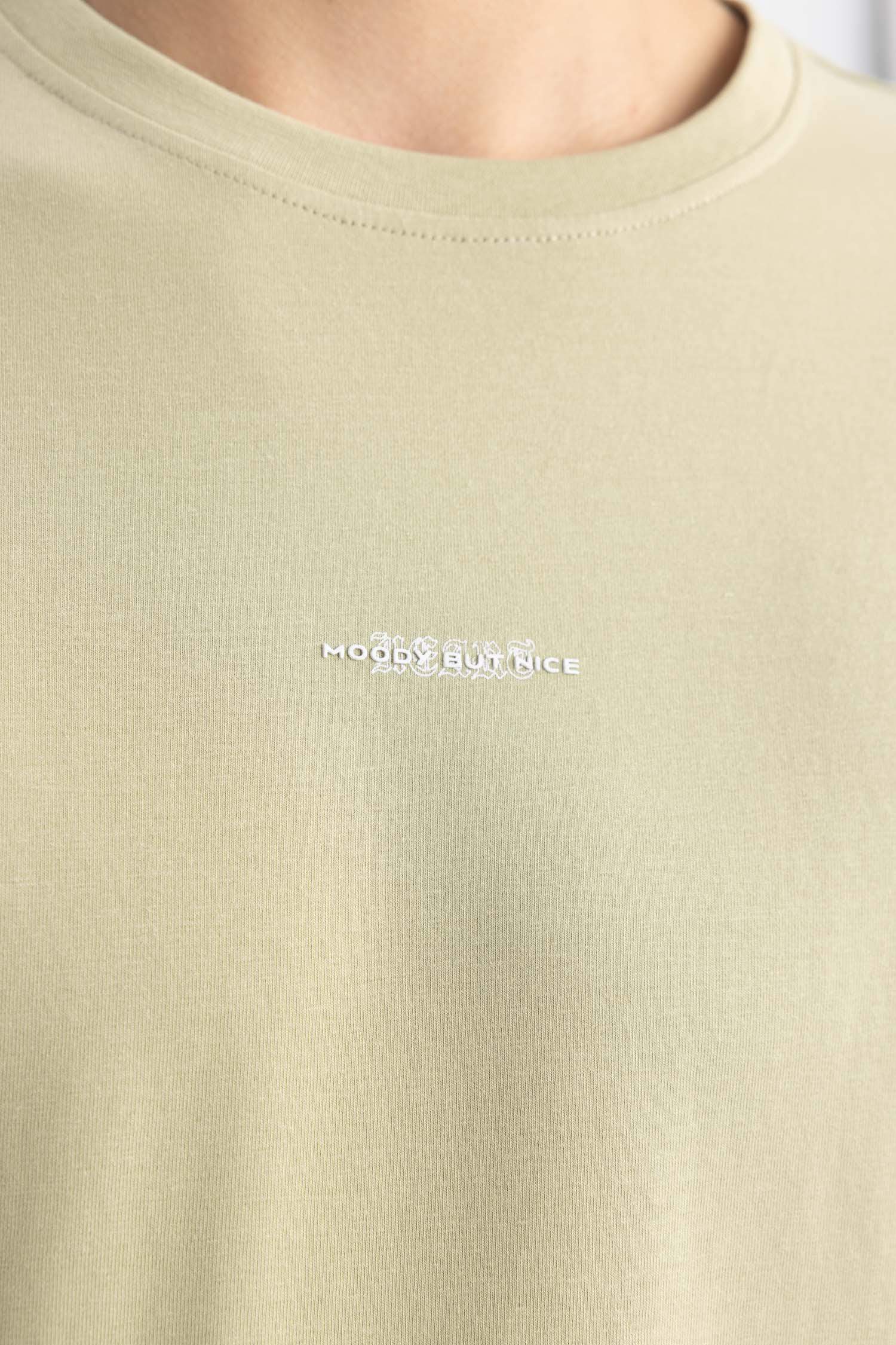 تيشيرت مطبوع قصة عادية بياخة مستديرة