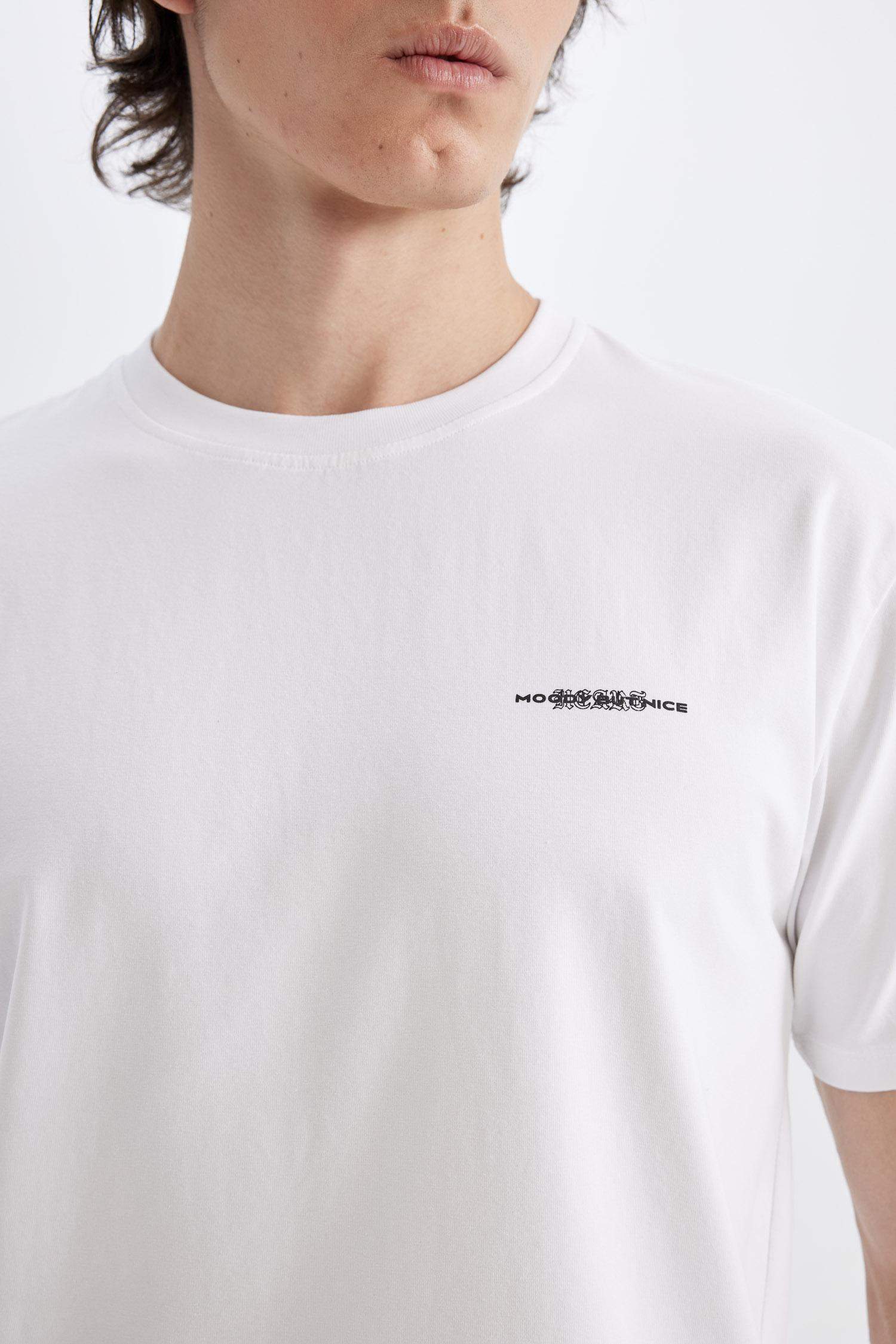 Regular Fit Crew Neck Printed Short Sleeve T-Shirt