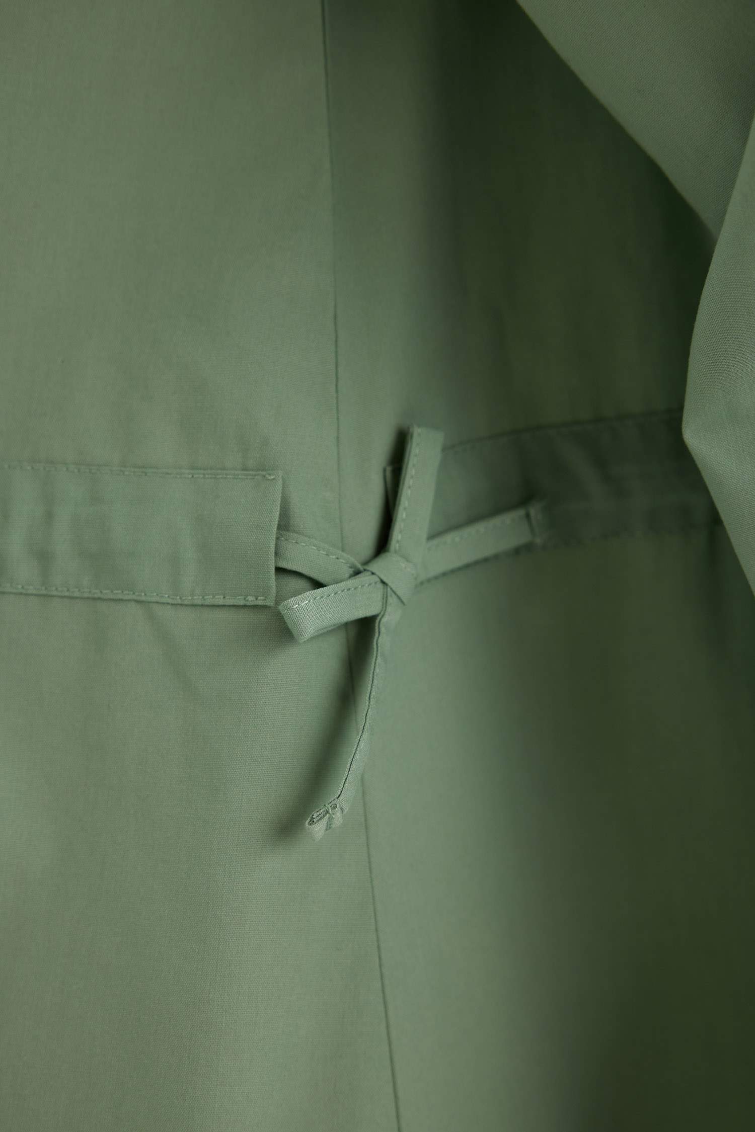 Платье с воротником с длинным рукавом