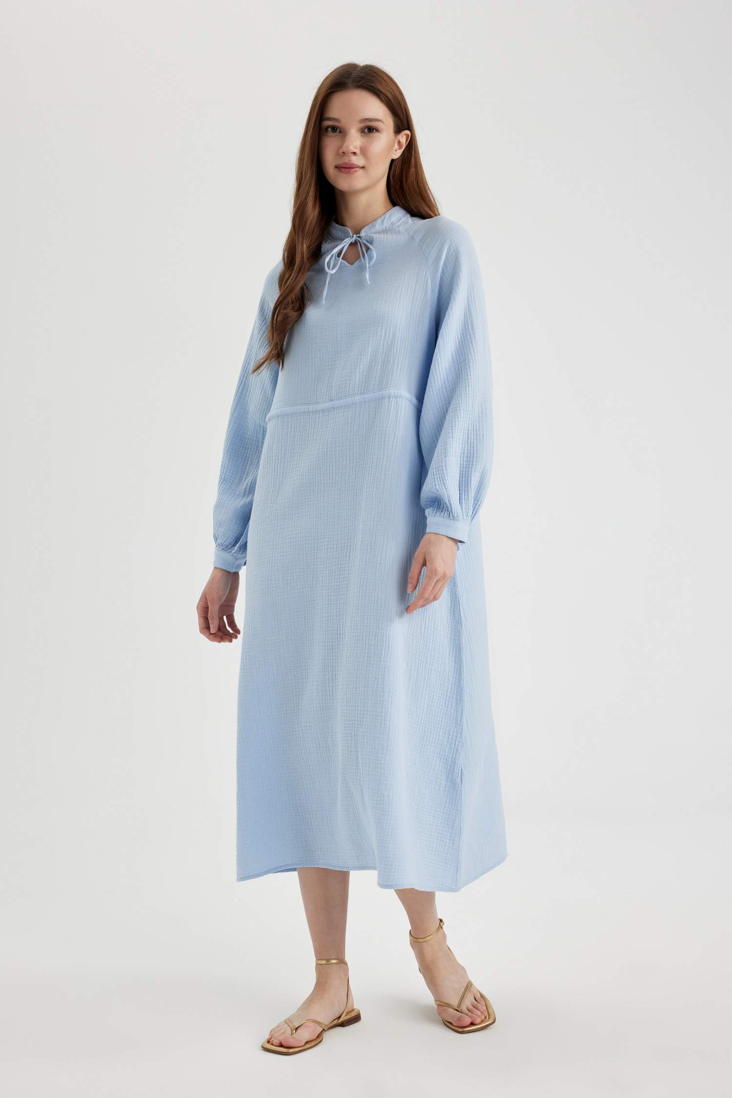 فستان موسلين بكم طويل قصة عادية وياقة مستديرة