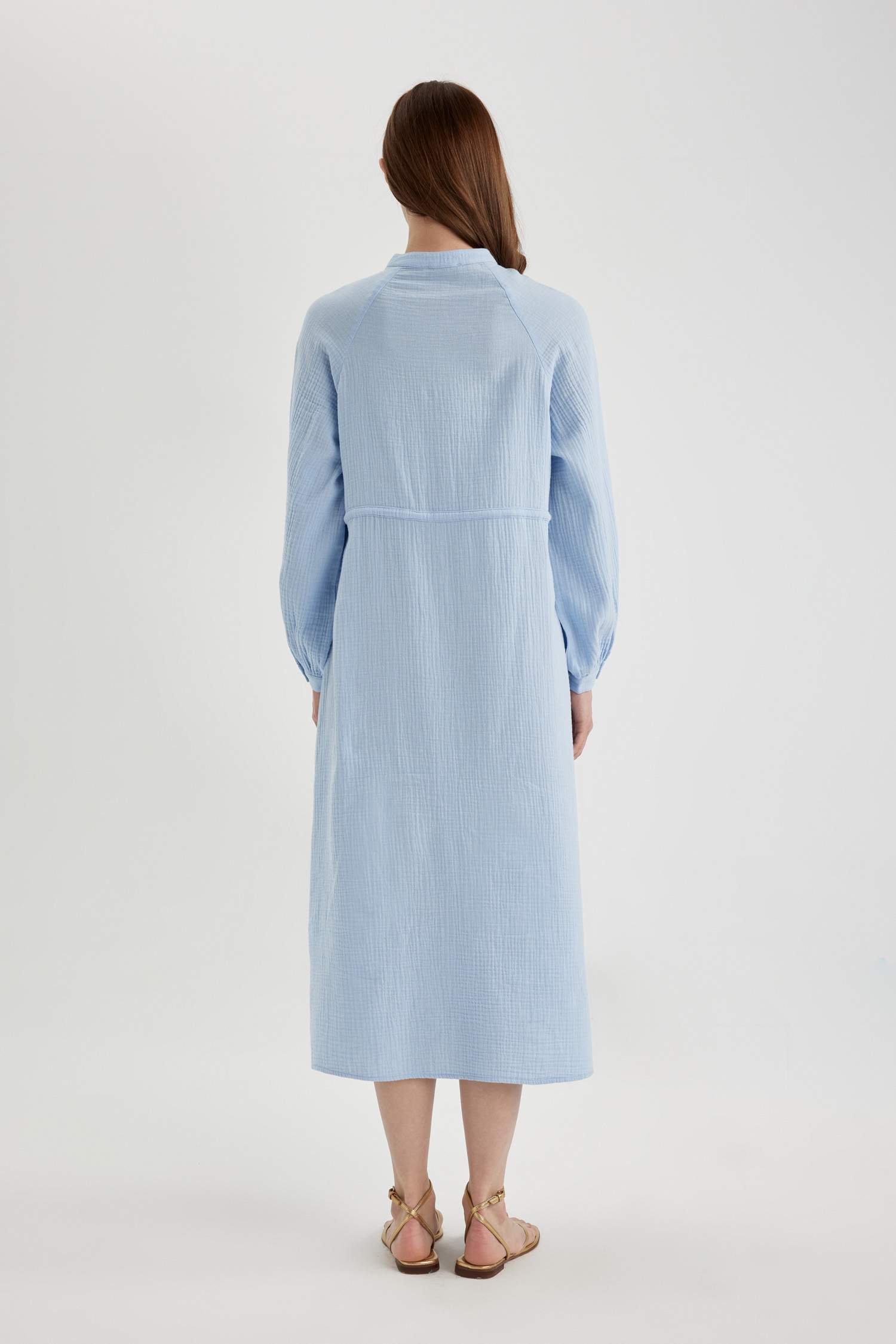 فستان موسلين بكم طويل قصة عادية وياقة مستديرة