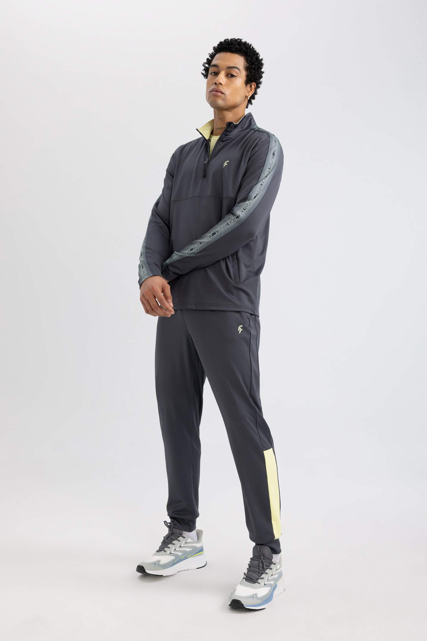 DeFactoFit Slim Fit Printed Heavy Fabric Sweatshirt