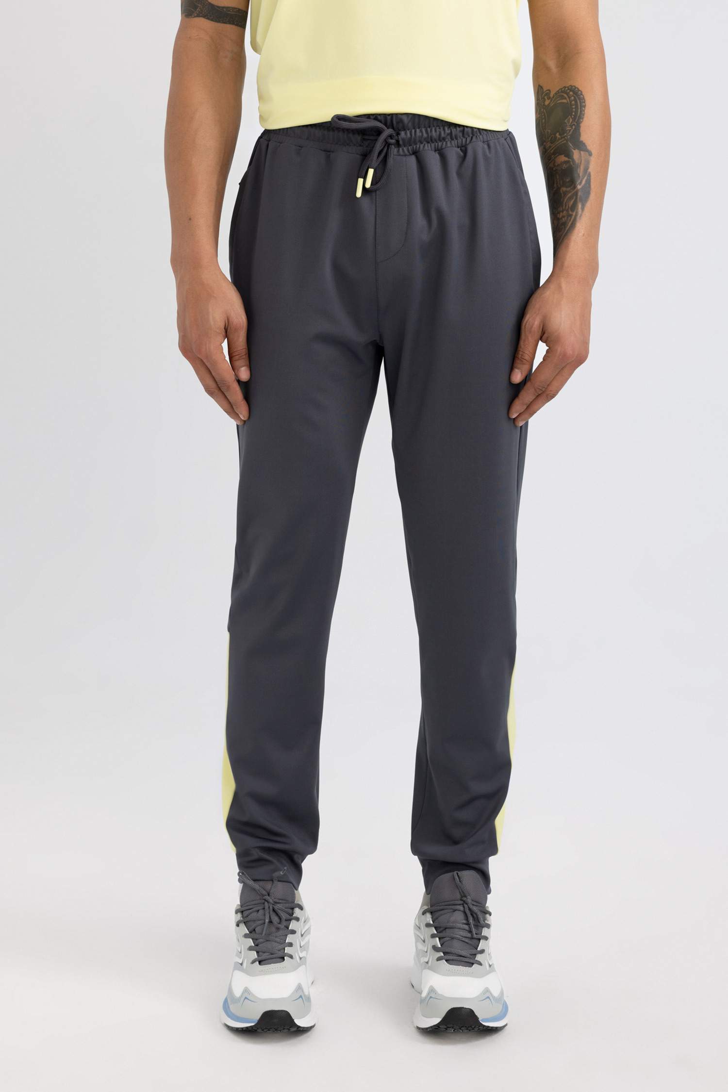 DeFactoFit Jogger Eşofman Altı Standart Fit Çift Cepli Standart Paça Skuba Dalgıç Kumaş