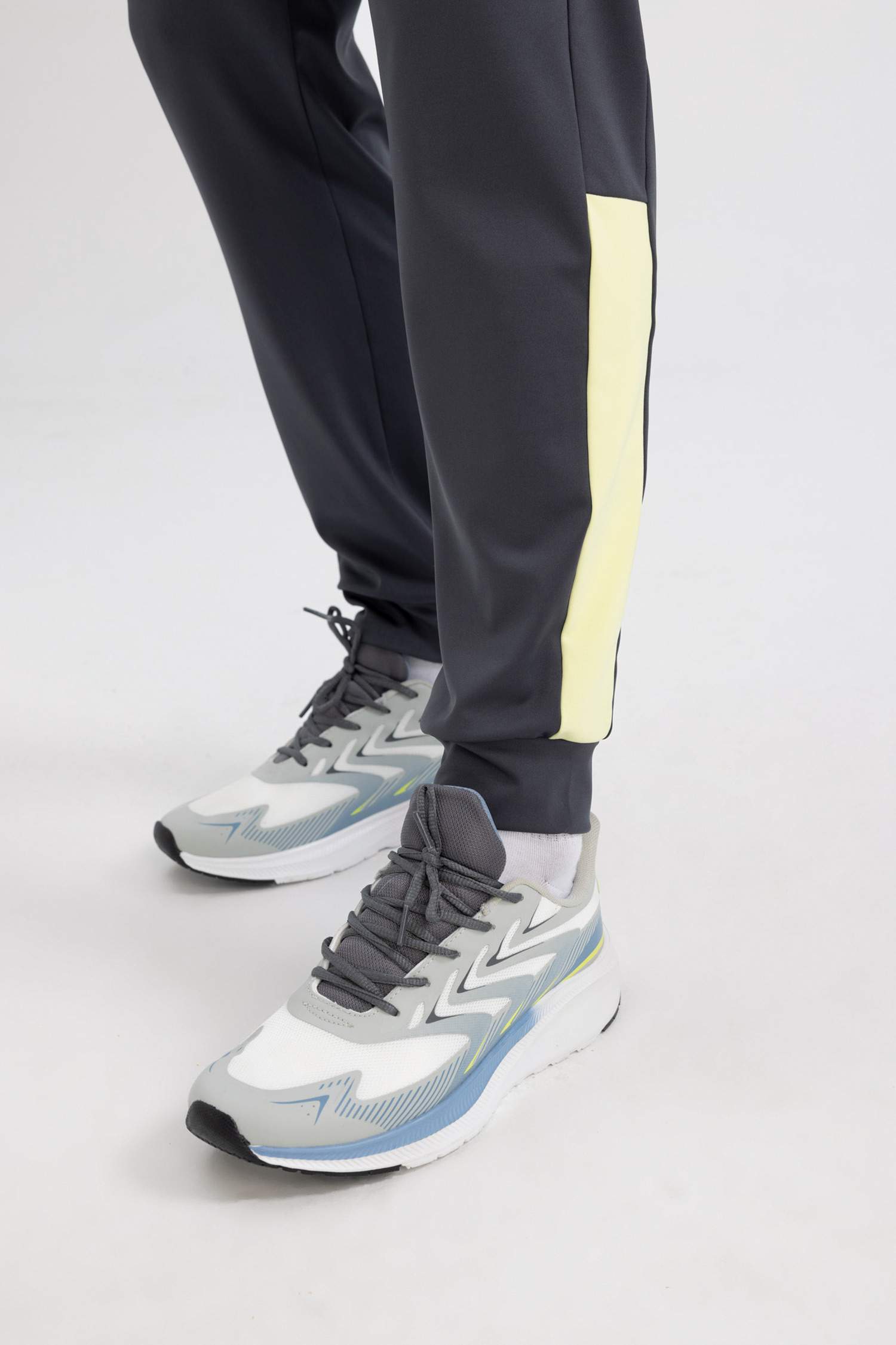 DeFactoFit Jogger Eşofman Altı Standart Fit Çift Cepli Standart Paça Skuba Dalgıç Kumaş