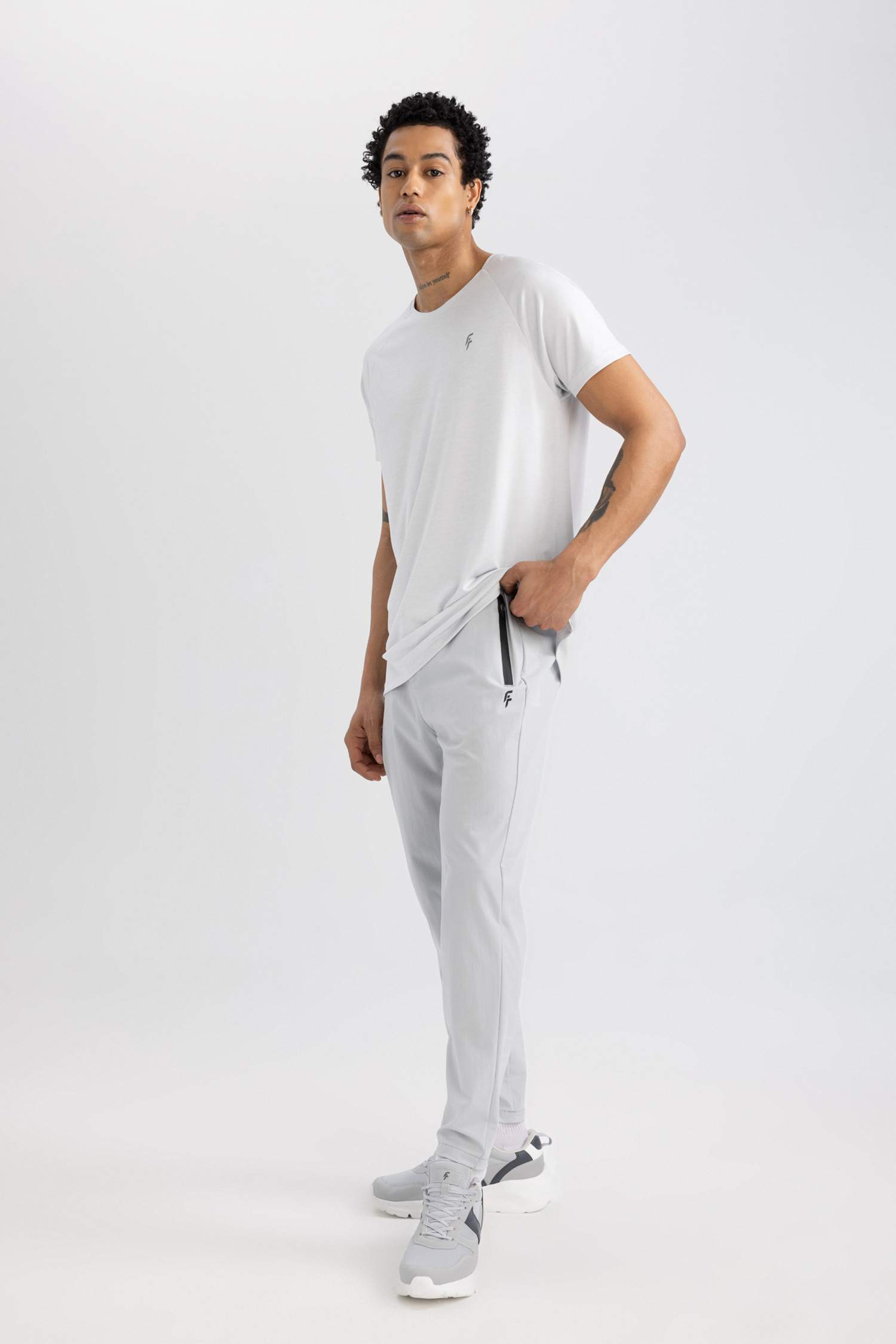 Standard Fit Crew Neck Sports Heavy Fabric T-Shirt