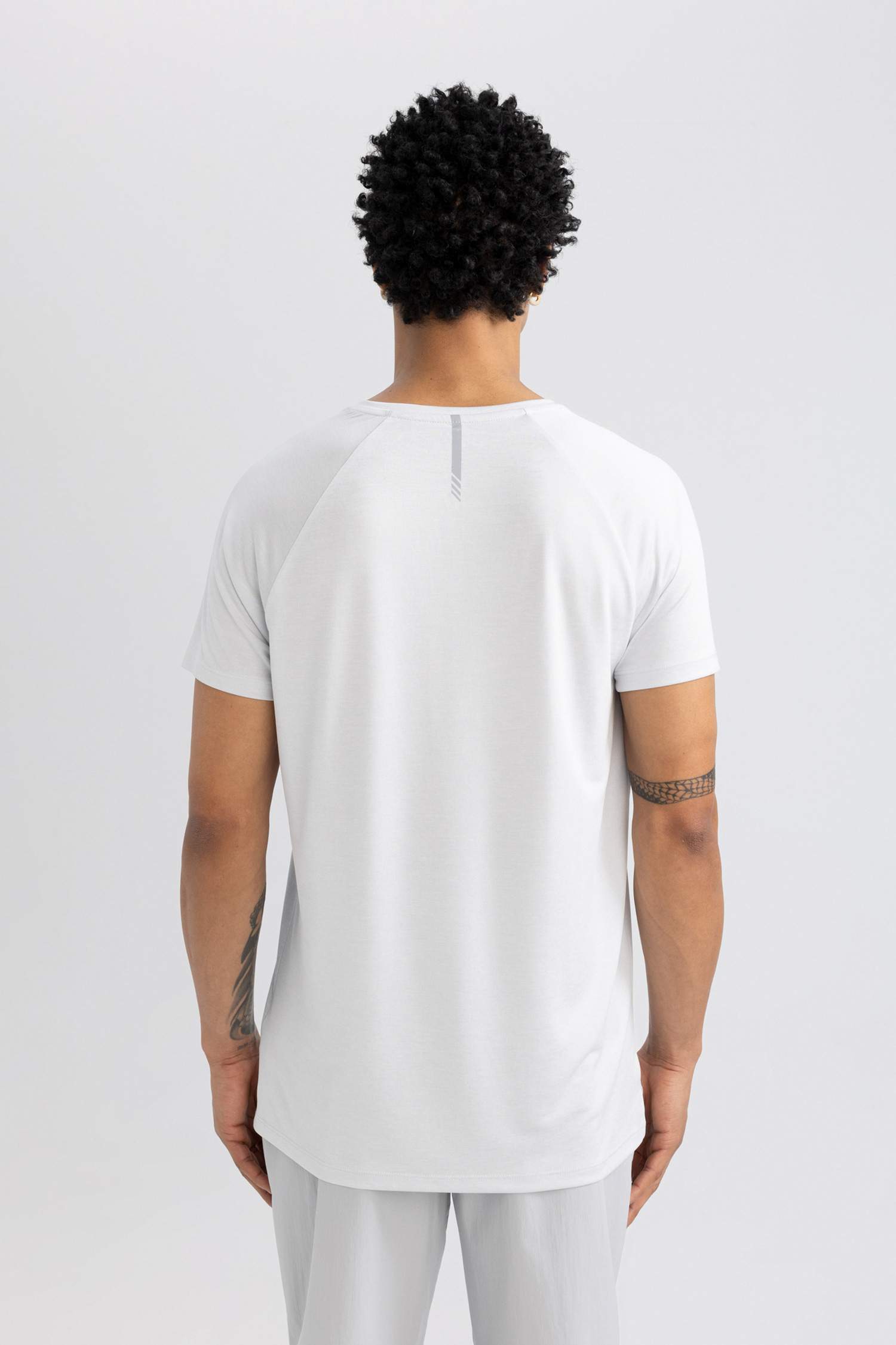 Standard Fit Crew Neck Sports Heavy Fabric T-Shirt