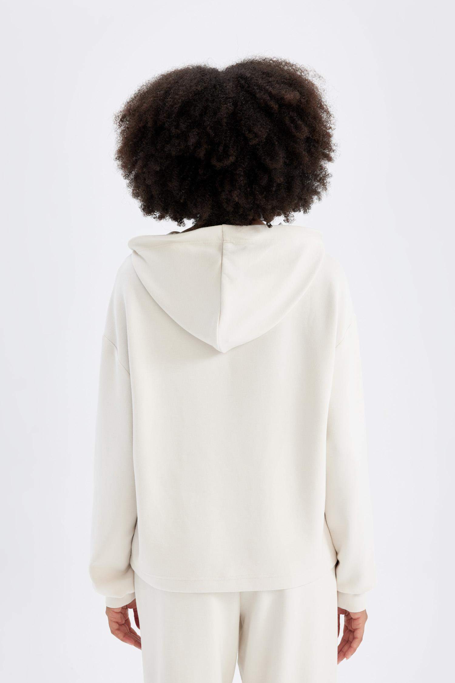 DeFactoFit Oversize Geniş Kalıp Modal Kapüşonlu Kanguru Cepli Sporcu Sweatshirt