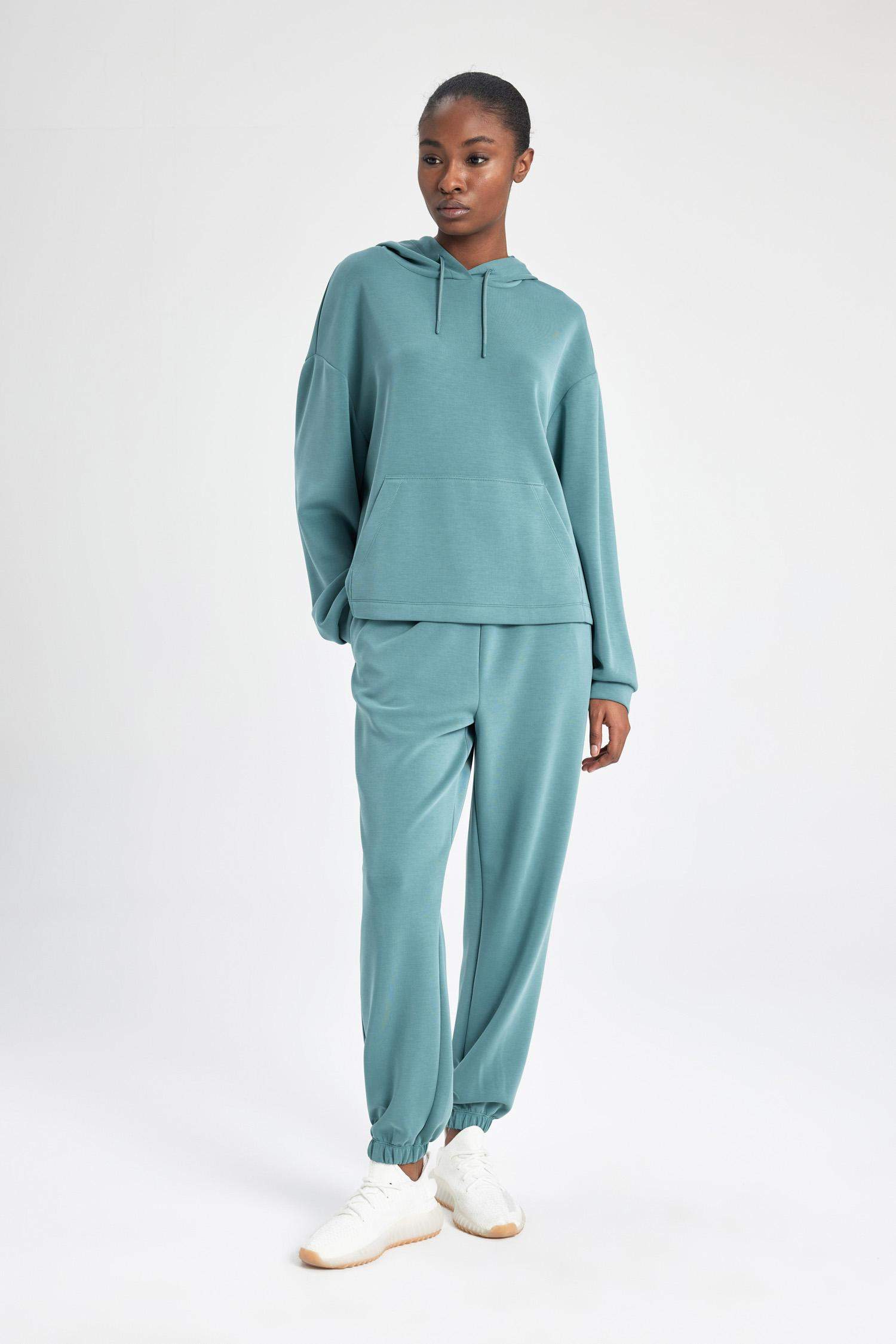 سويت شيرت اوفر سايز بغطاء للرأس