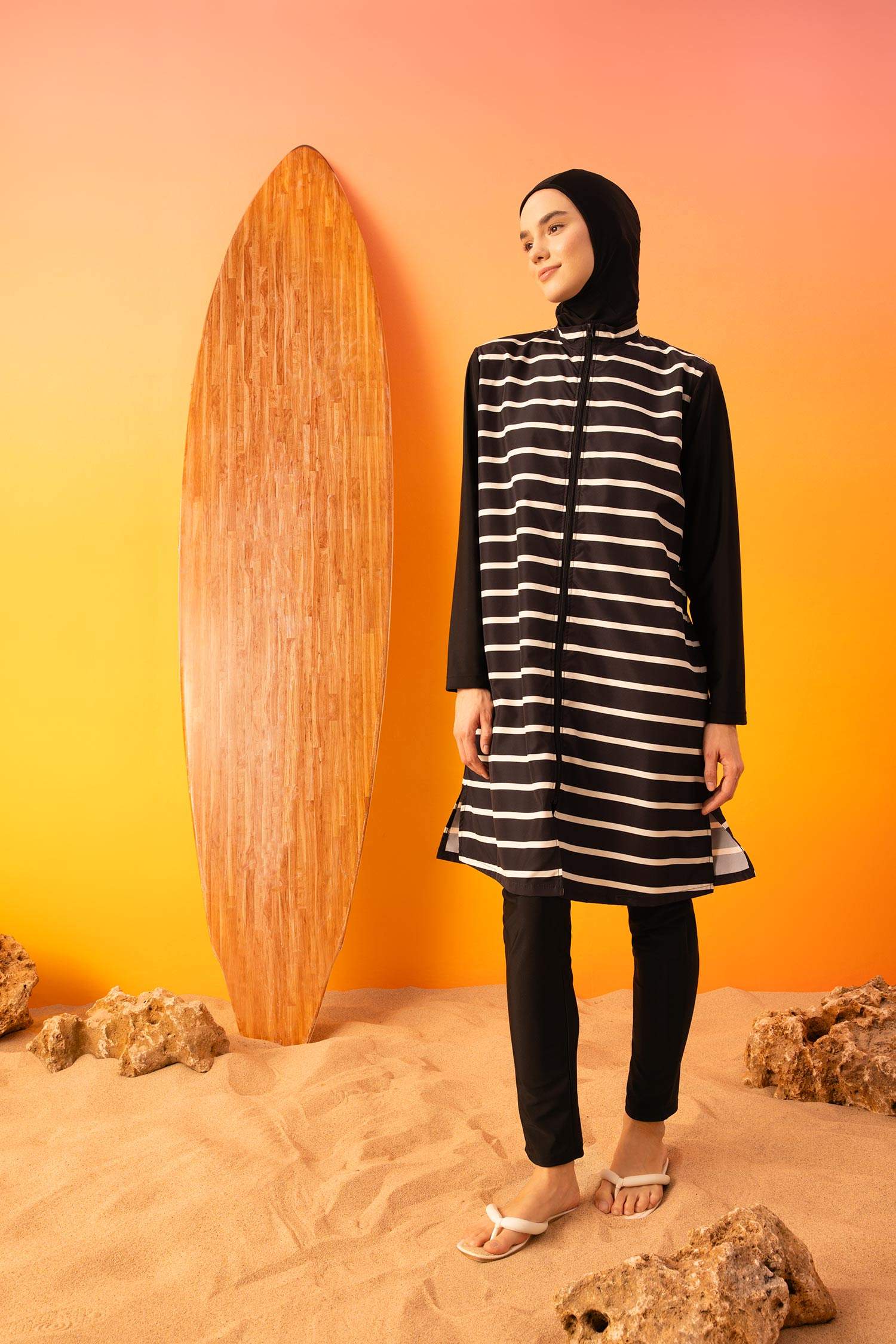 siyah-kad-n-regular-fit-izgili-3-l-burkini-tesett-r-mayo-tak-m