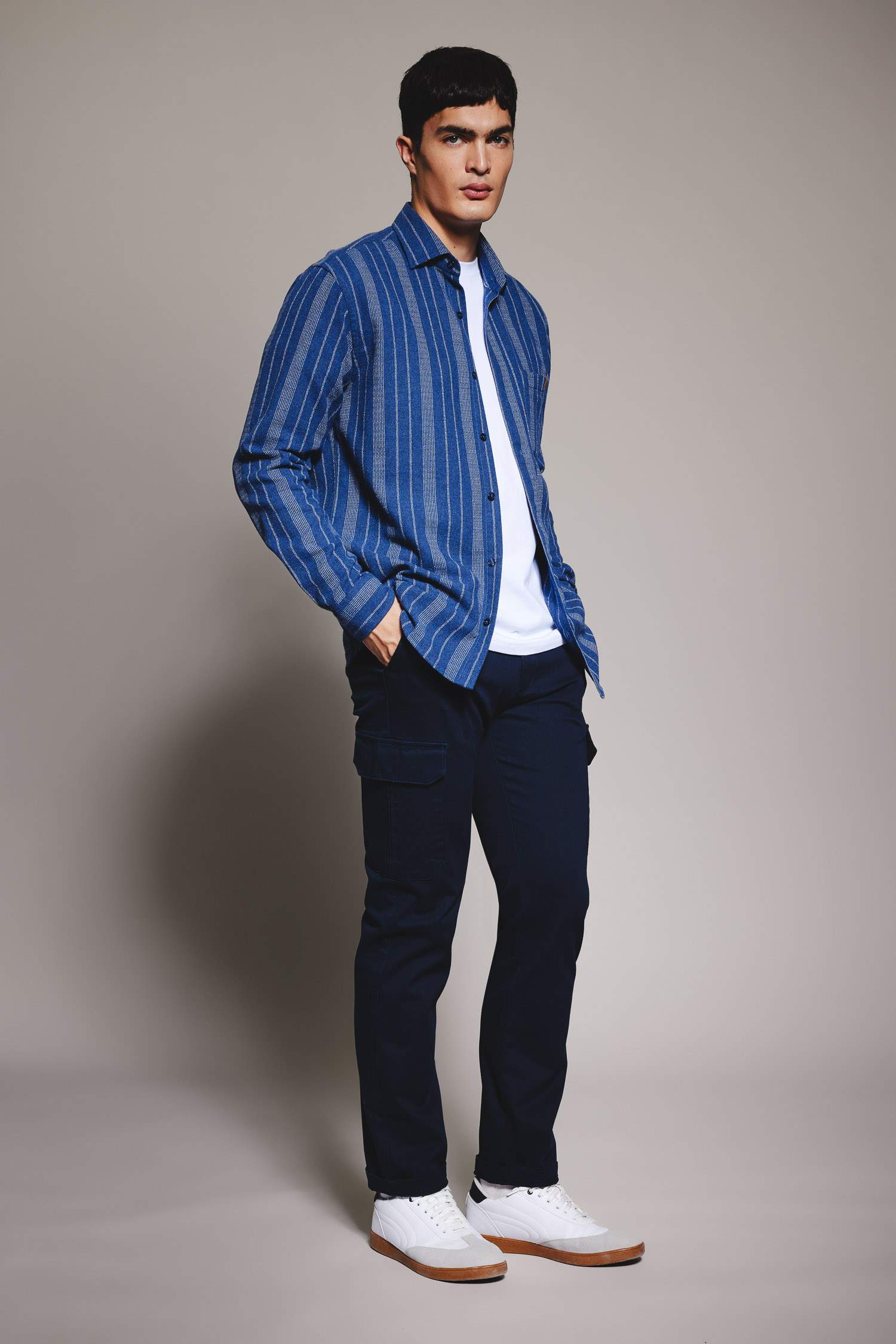 Regular Fit Cep Detaylı Çizgili Krep Uzun Kollu Gömlek