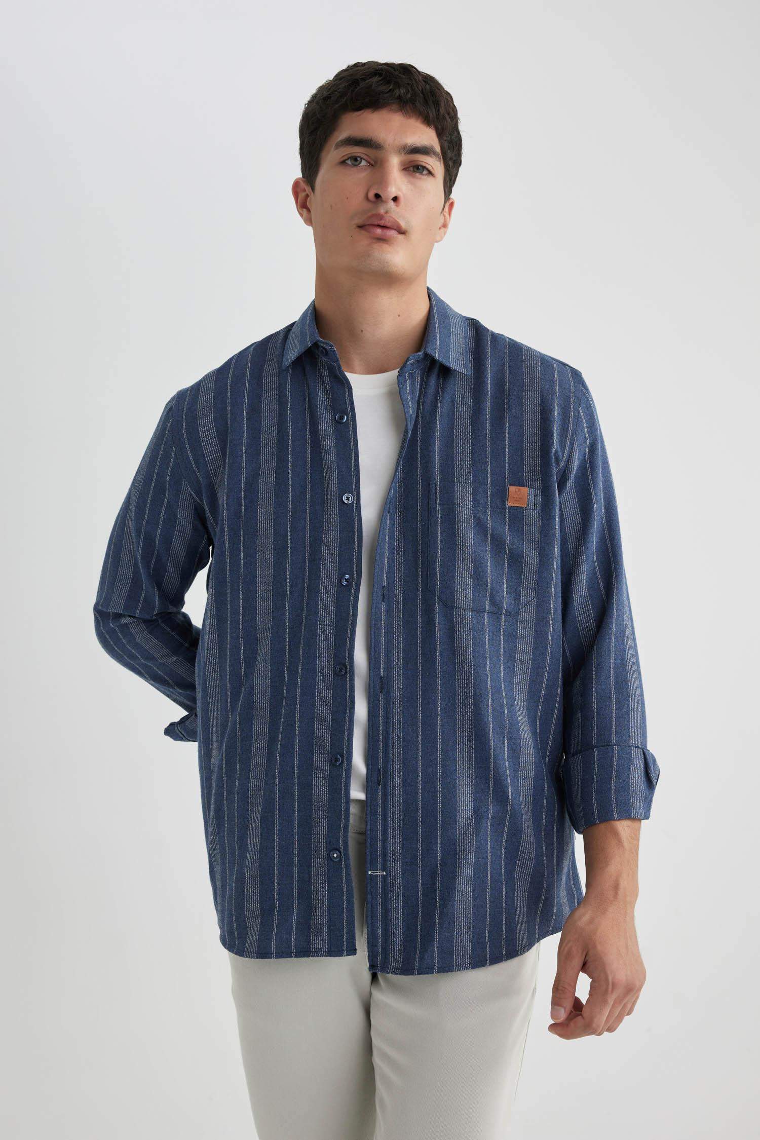 Regular Fit Cep Detaylı Çizgili Krep Uzun Kollu Gömlek