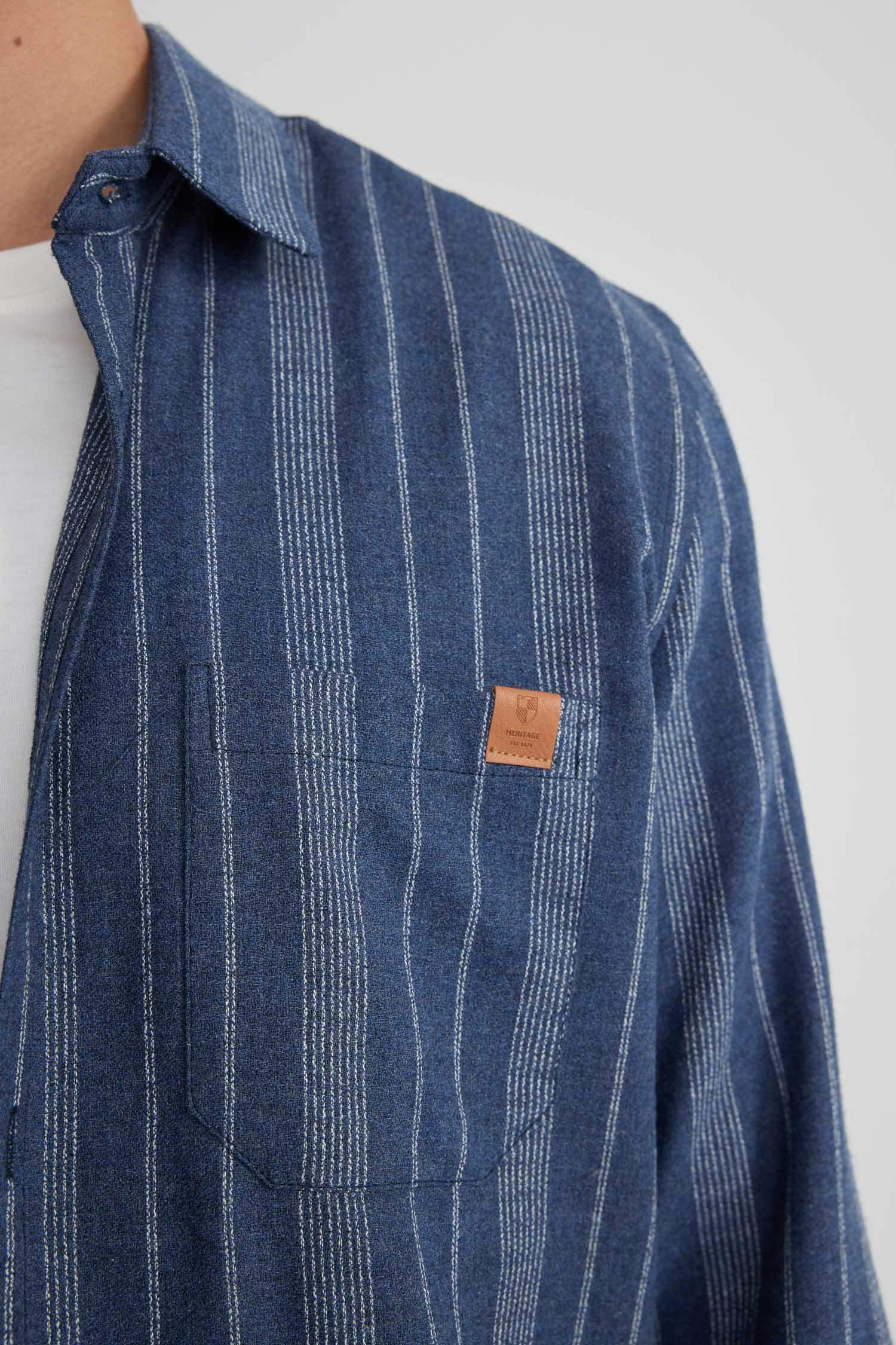 Regular Fit Cep Detaylı Çizgili Krep Uzun Kollu Gömlek