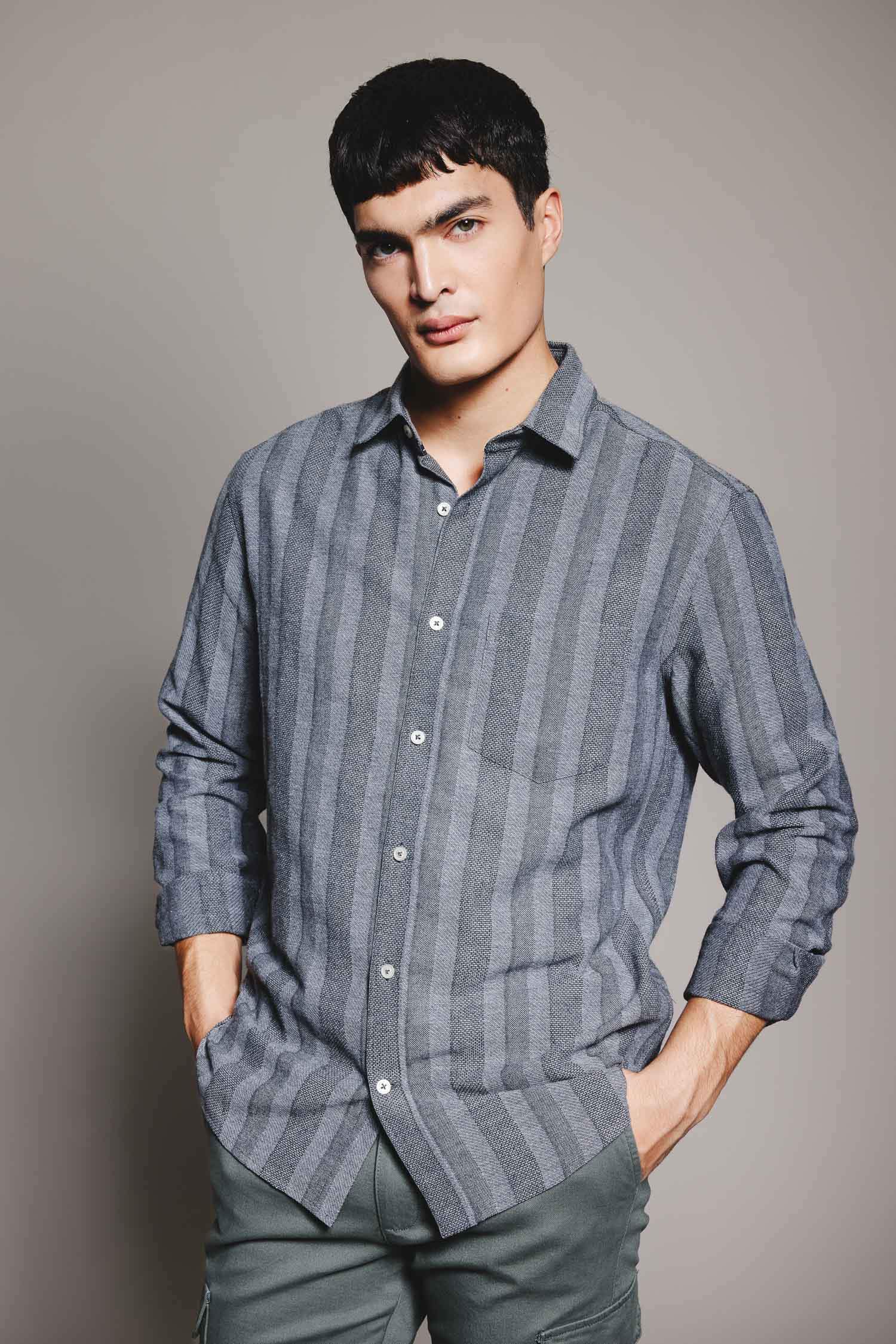 Regular Fit Çizgili Dokulu Uzun Kollu Gömlek