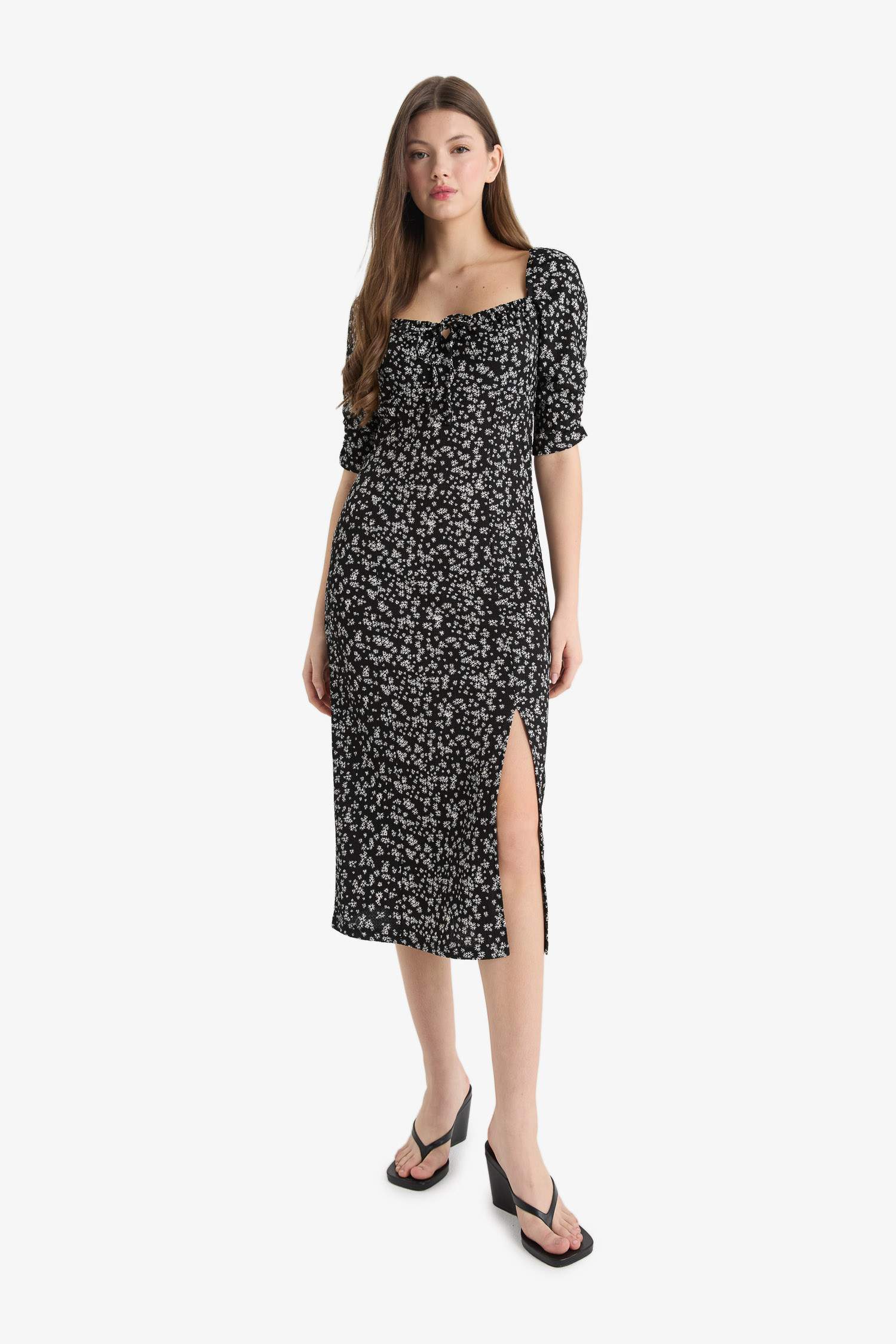 فستان كم طويل ميدي فلورال القماش المنسوج بوديكون بياقة مربعة