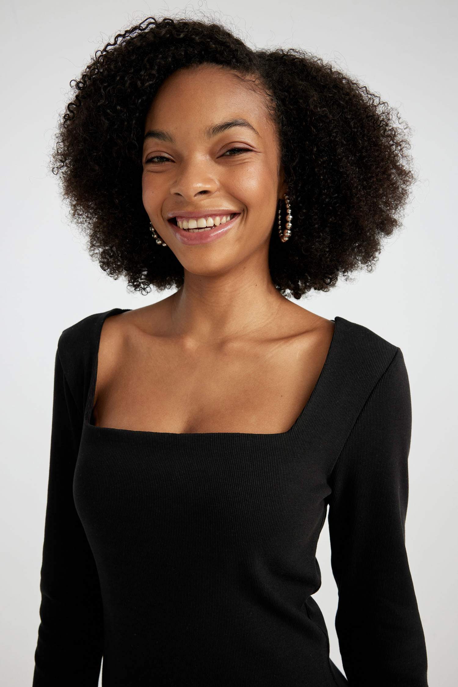 Bodycon Vücudu Saran Kare Yaka Fitilli Kaşkorse Uzun Kollu Mini Siyah Elbise