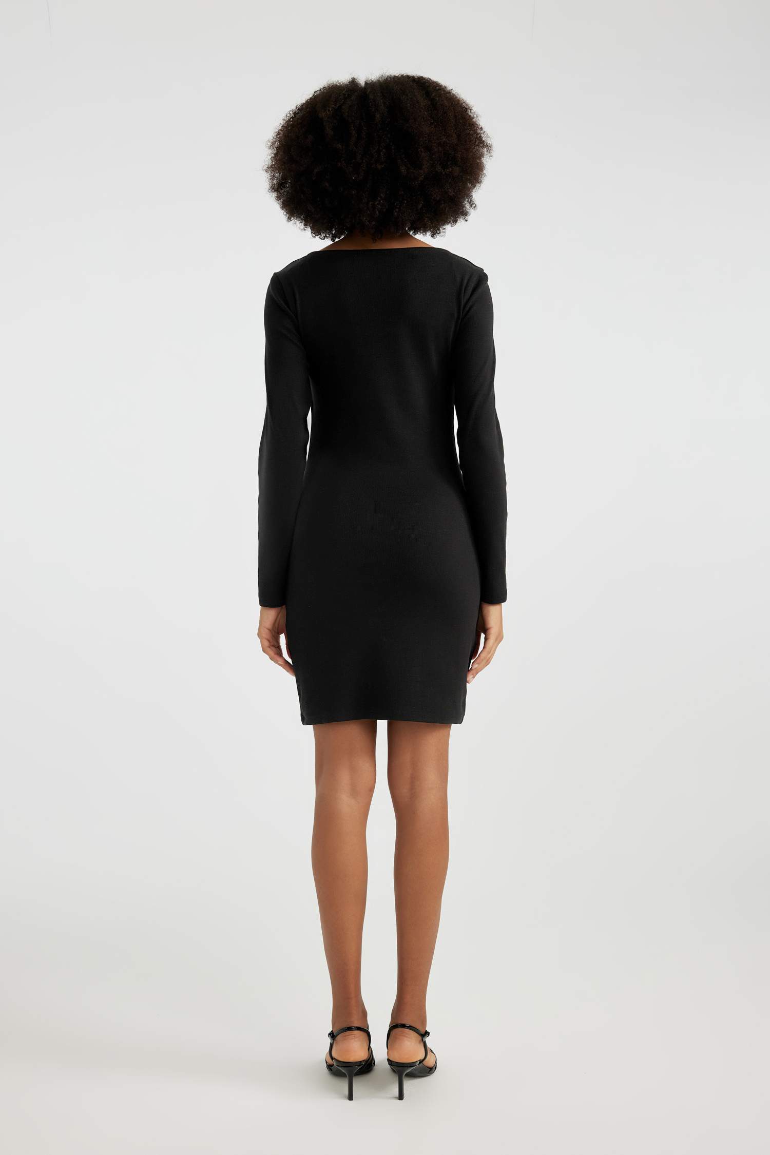 Bodycon Vücudu Saran Kare Yaka Fitilli Kaşkorse Uzun Kollu Mini Siyah Elbise