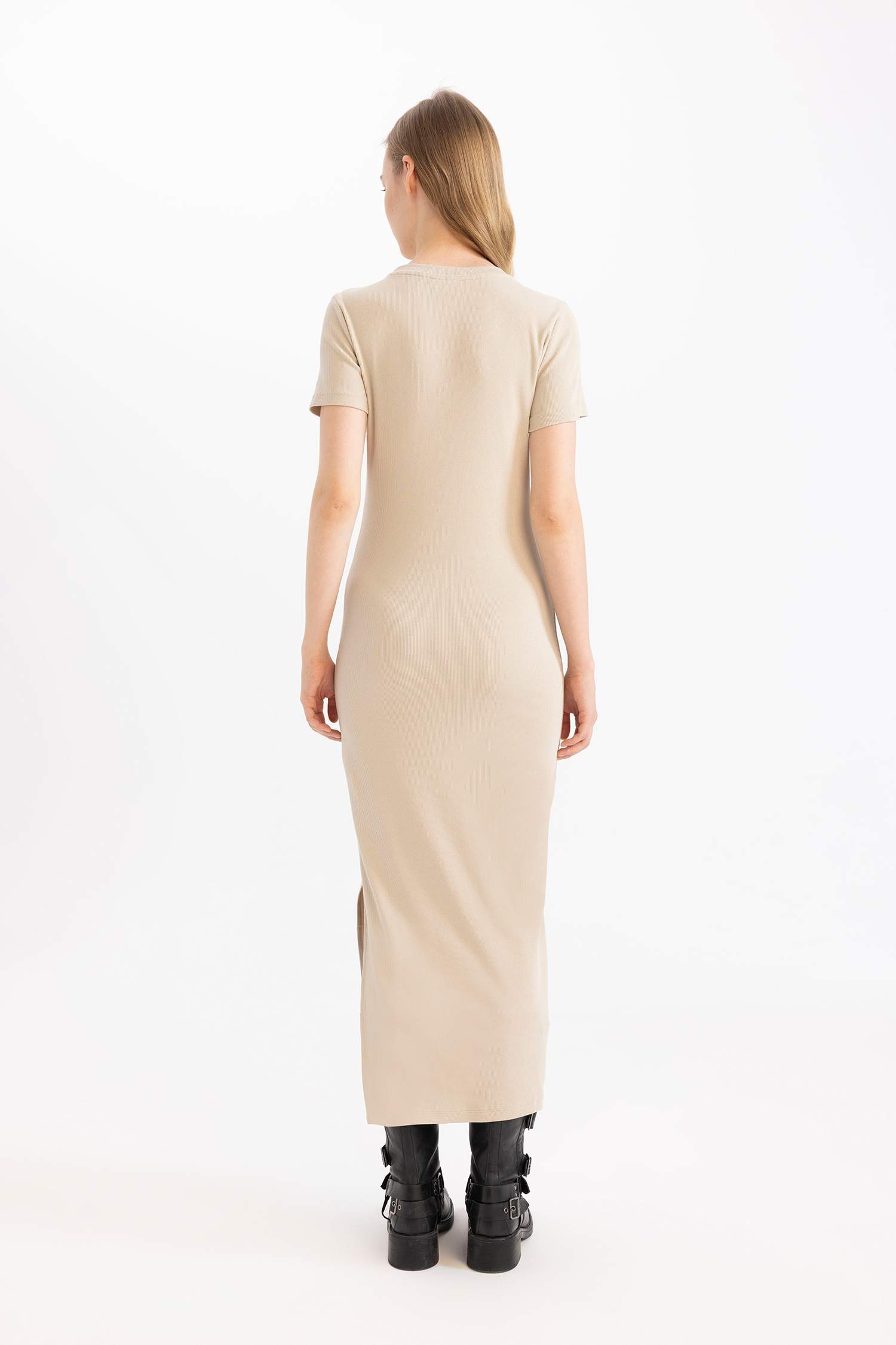 فستان طويل مضلع نص ردن بوديكون بياخة مستديرة