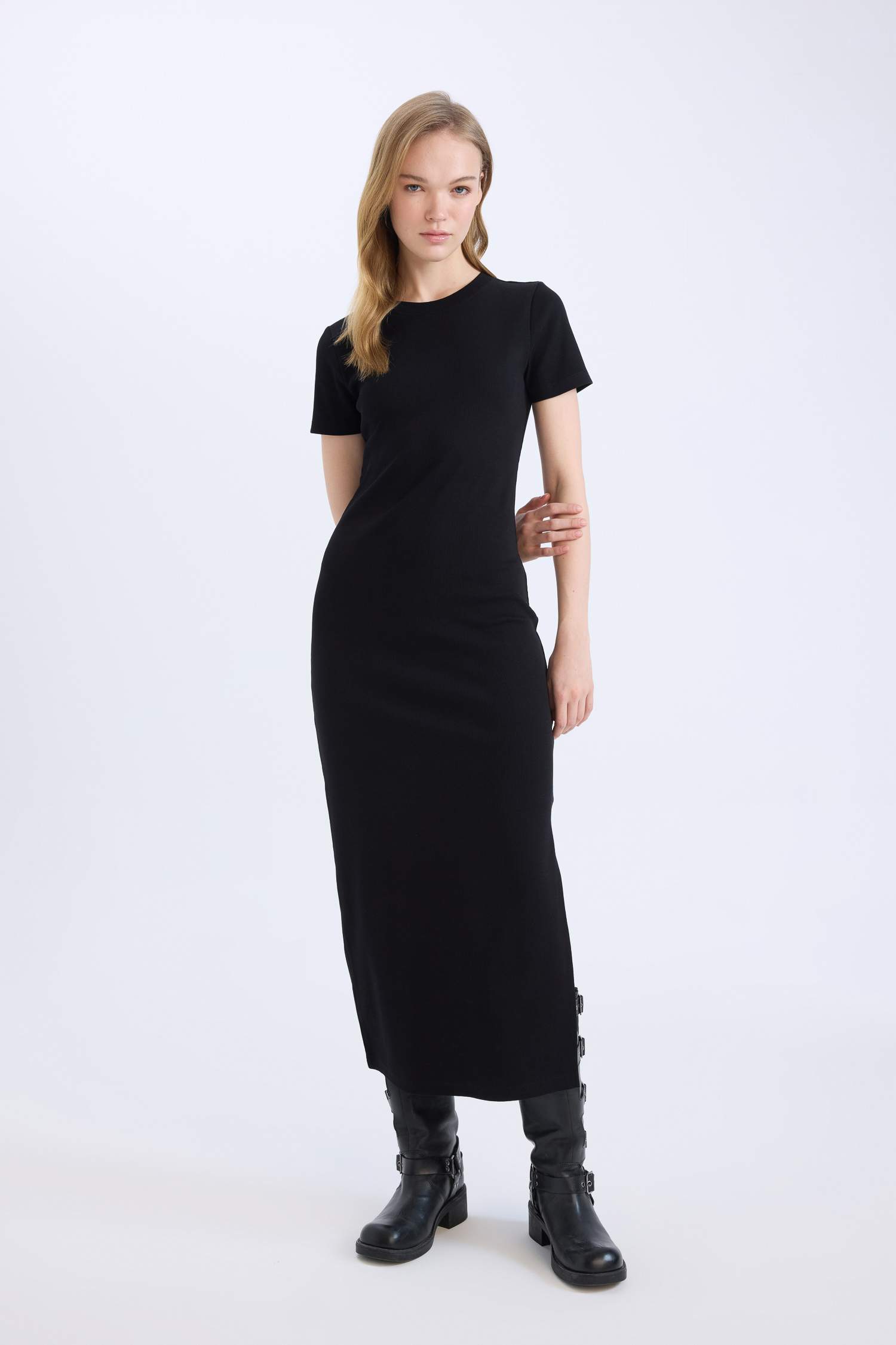 فستان طويل مضلع نص ردن بوديكون بياخة مستديرة