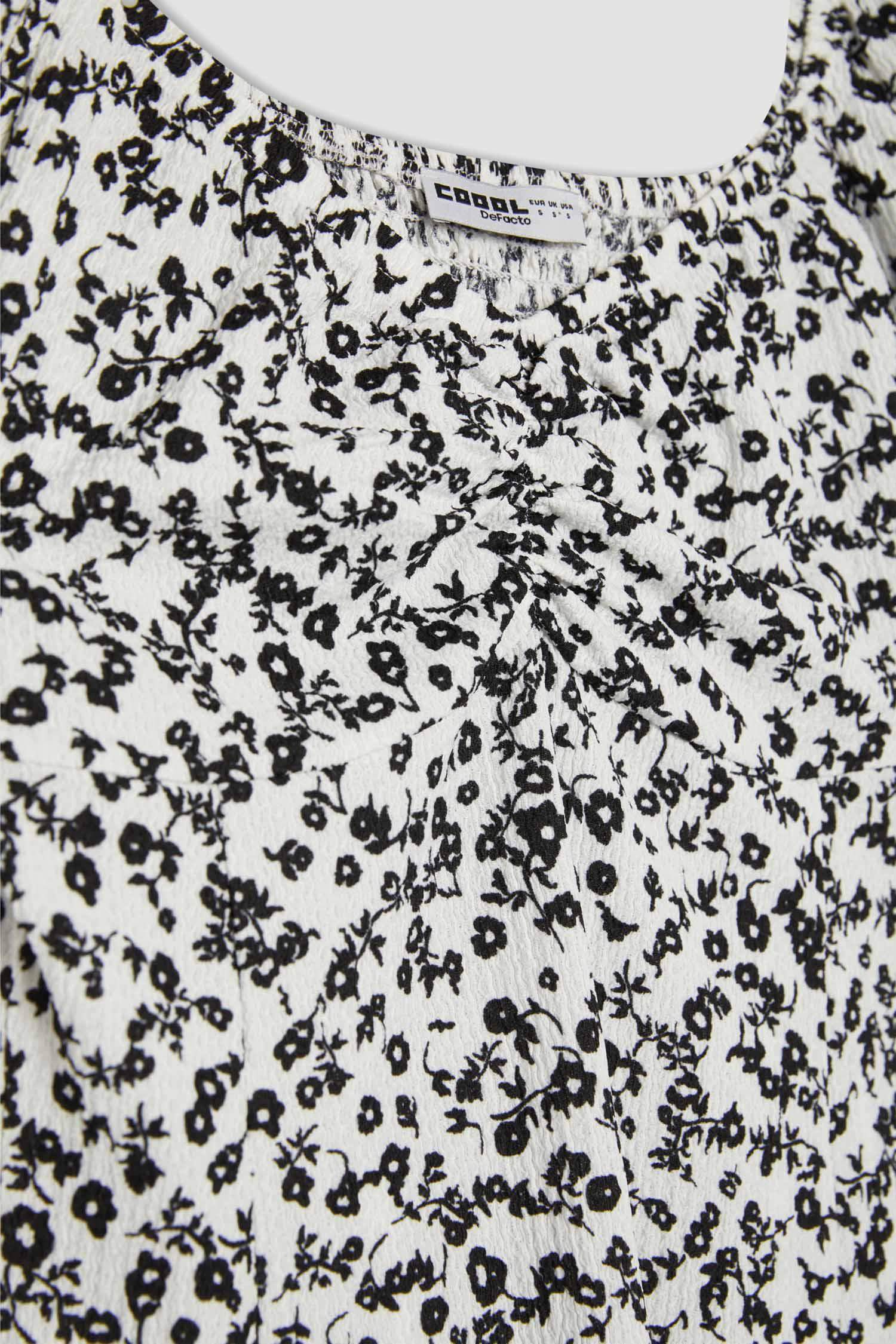 Coool a-сызықты гүлді жүрек жағасы қысқа жеңді Қысқа жеңді трикотаж көйлек