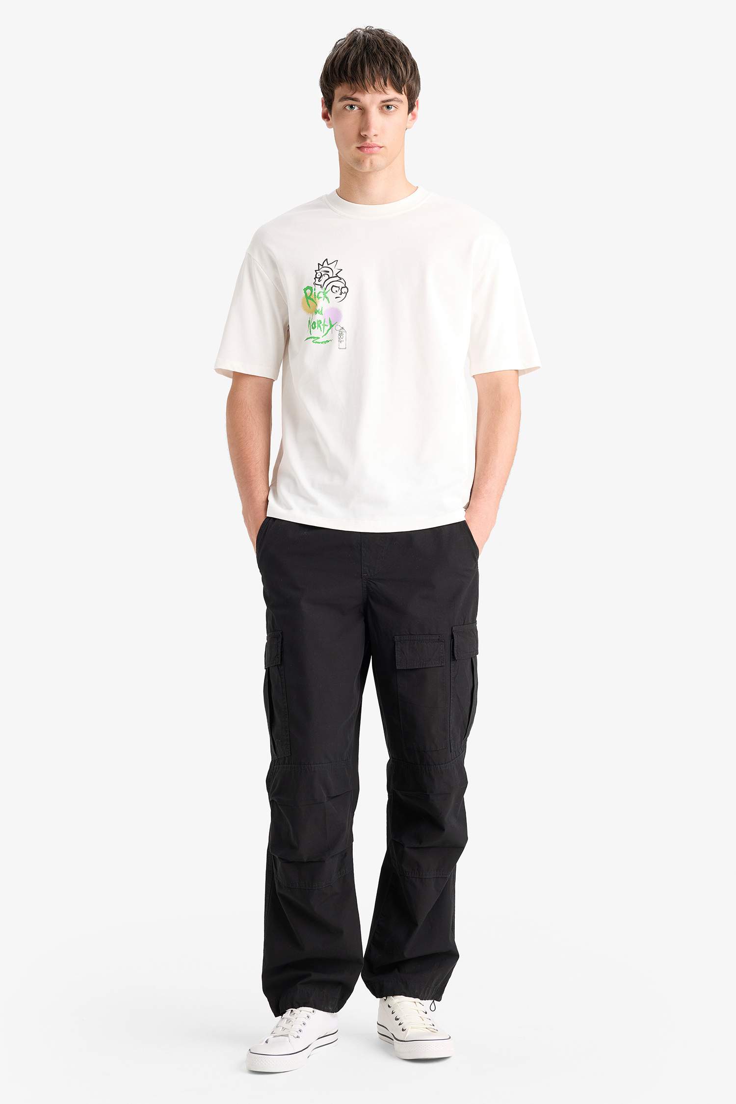 %100 Pamuk Rick and Morty Comfort Regular Fit Rahat Kalıp Bisiklet Yaka Sırt Baskılı Kısa Kollu Tişört