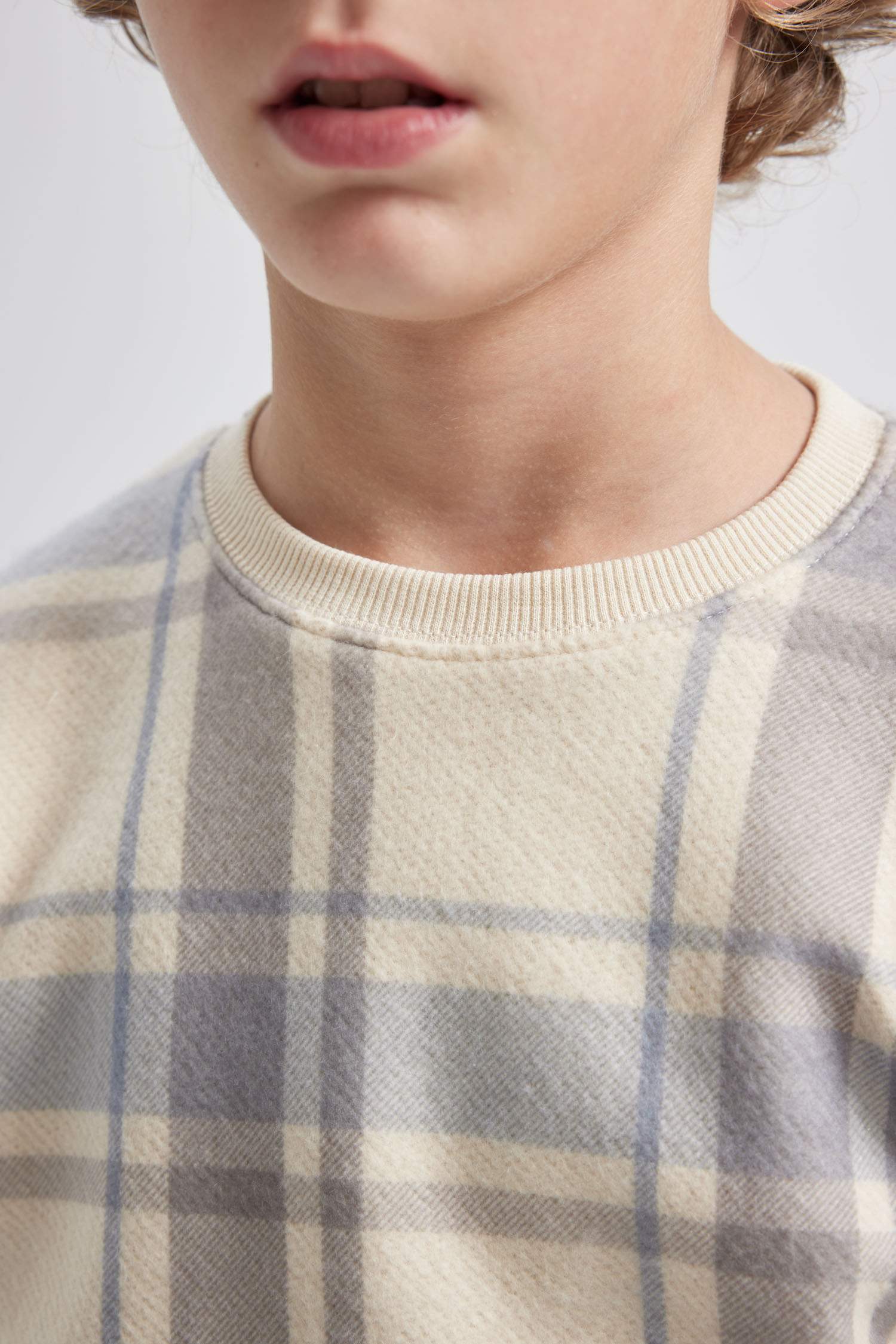 Erkek Çocuk Bisiklet Yaka Desenli Flanel Sweatshirt