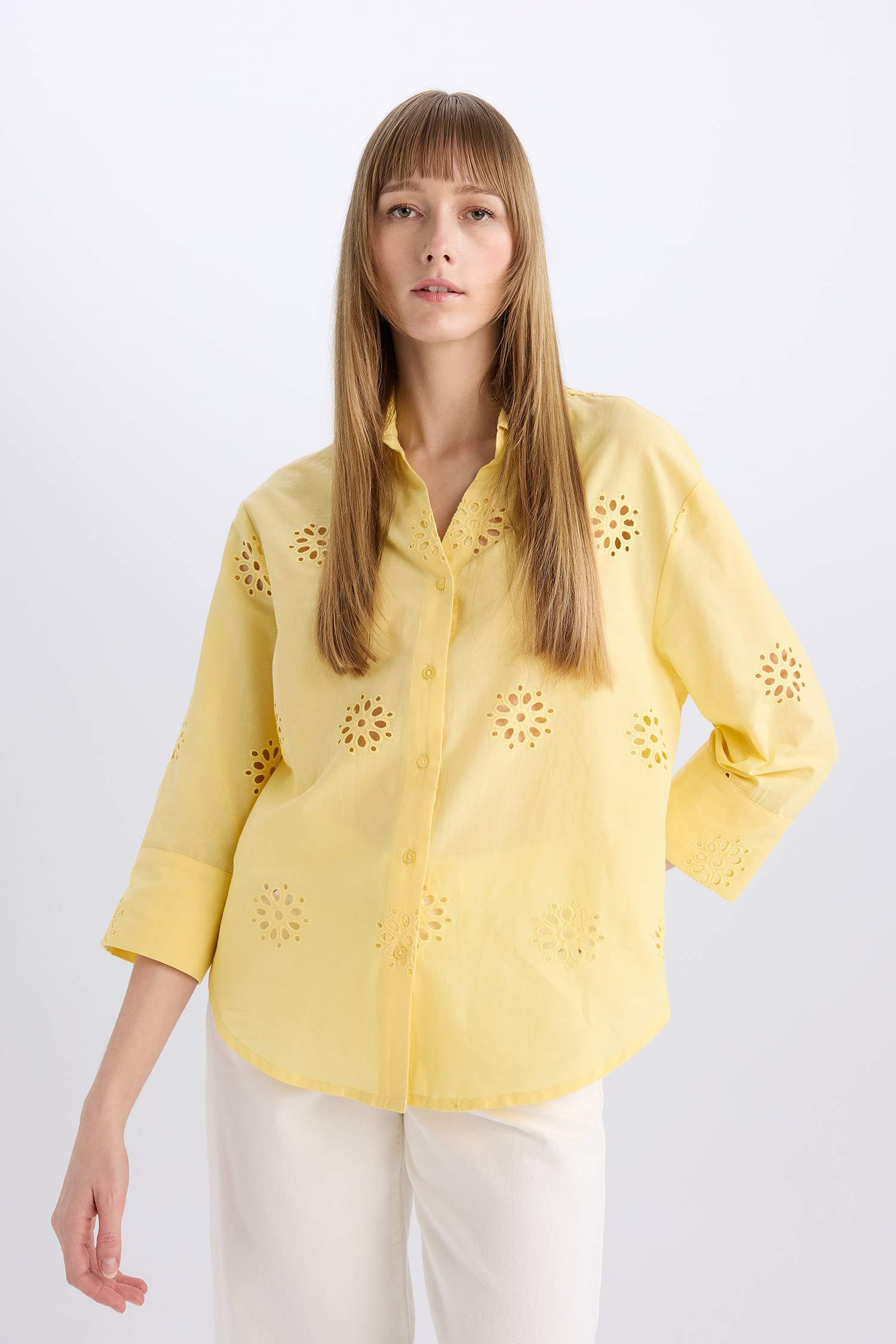 Рубашка оверсайз с длинными рукавами и воротником пиджачного типа с вышивкой