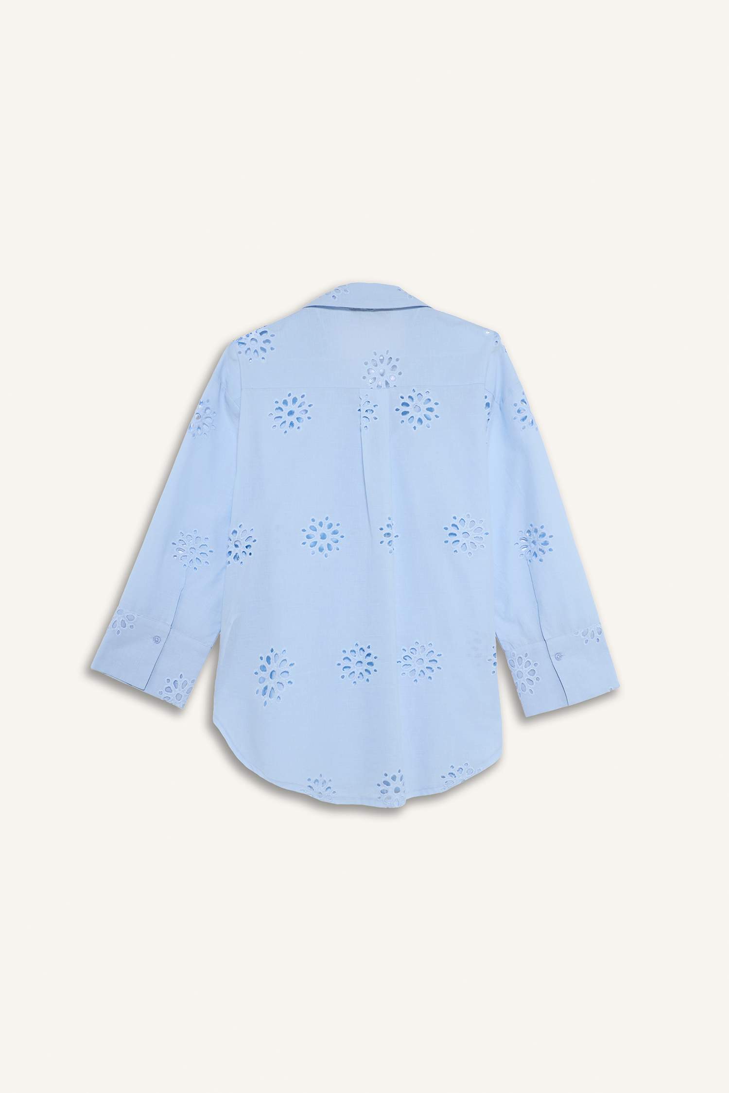 قميص كم طويل تطريز اوفر سايز برقبة قميص