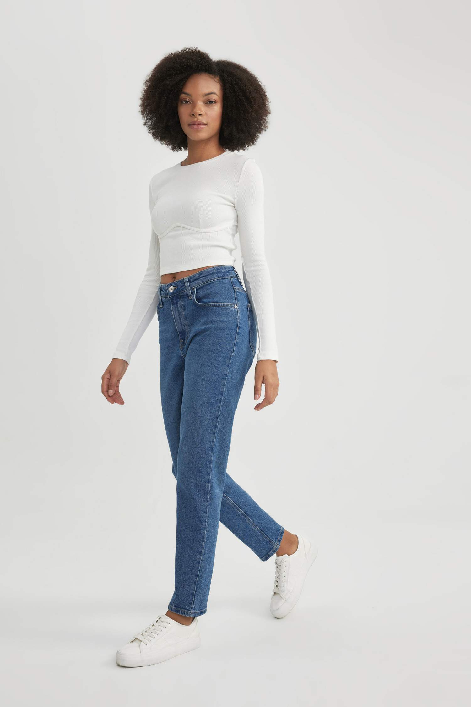 Comfort Fit High Waist Ankle Length Jeans