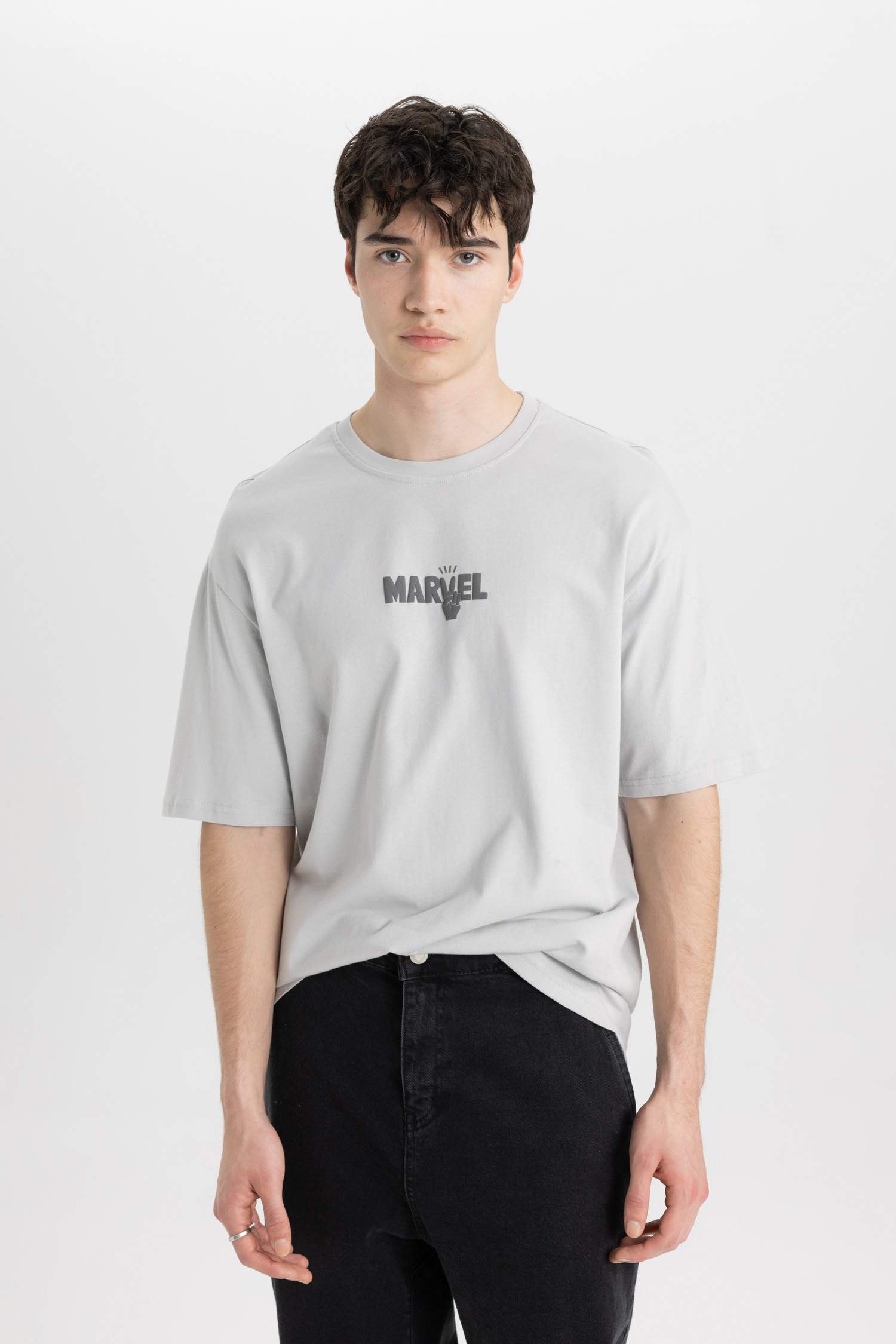 Marvel Logo Only Comfort Fit Crew Neck Short Sleeve T-Shirt