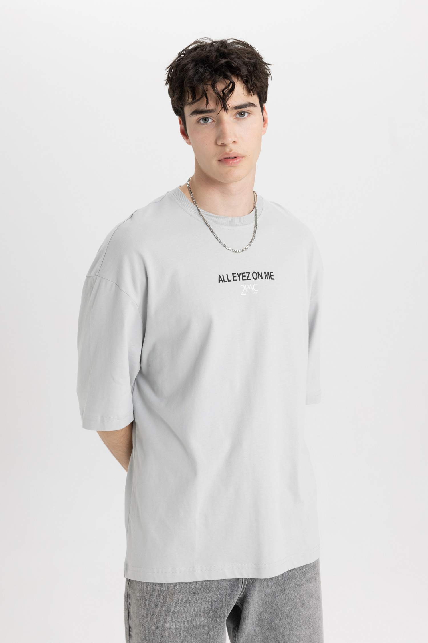 Tupac Shakur Loose Fit Crew Neck Short Sleeve T-Shirt